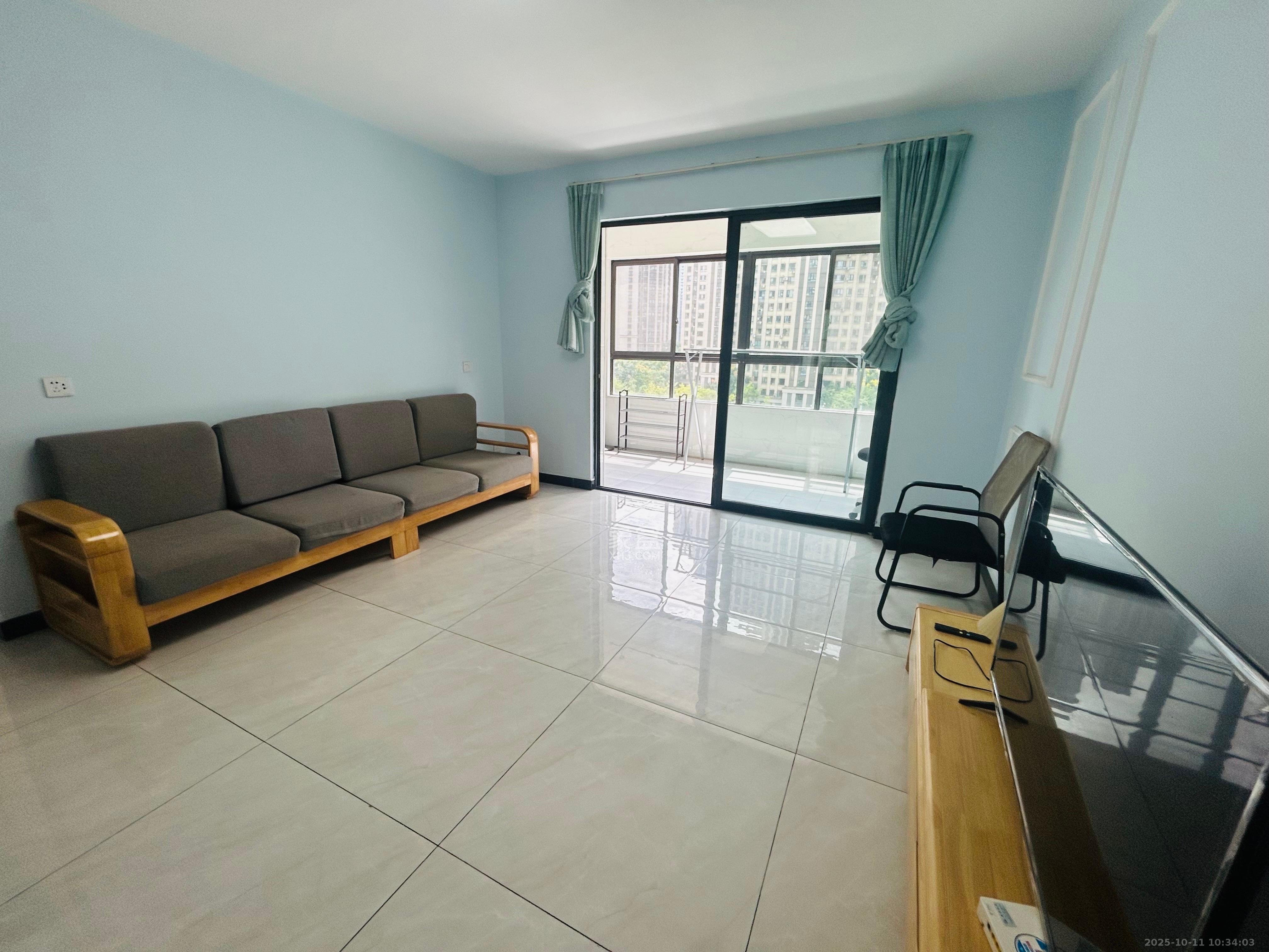 惠天然梅岭国际 4室2厅2卫 3200.0元/月 惠天然梅岭国际 4室2厅2卫 3200.0元/月室内图