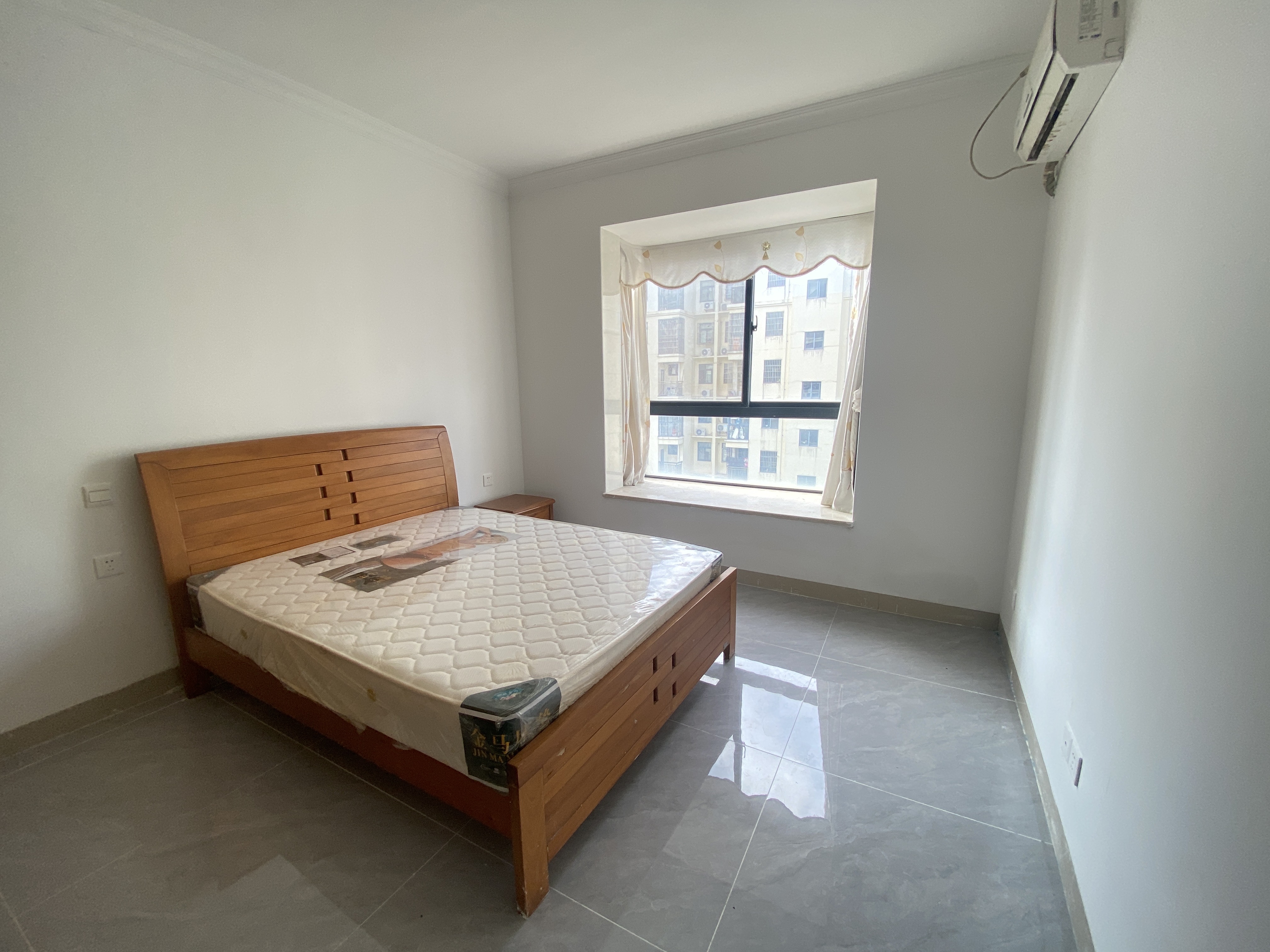 福祥家园  3室2厅2卫    2500.0元/月 福祥家园  3室2厅2卫    2500.0元/月室内图