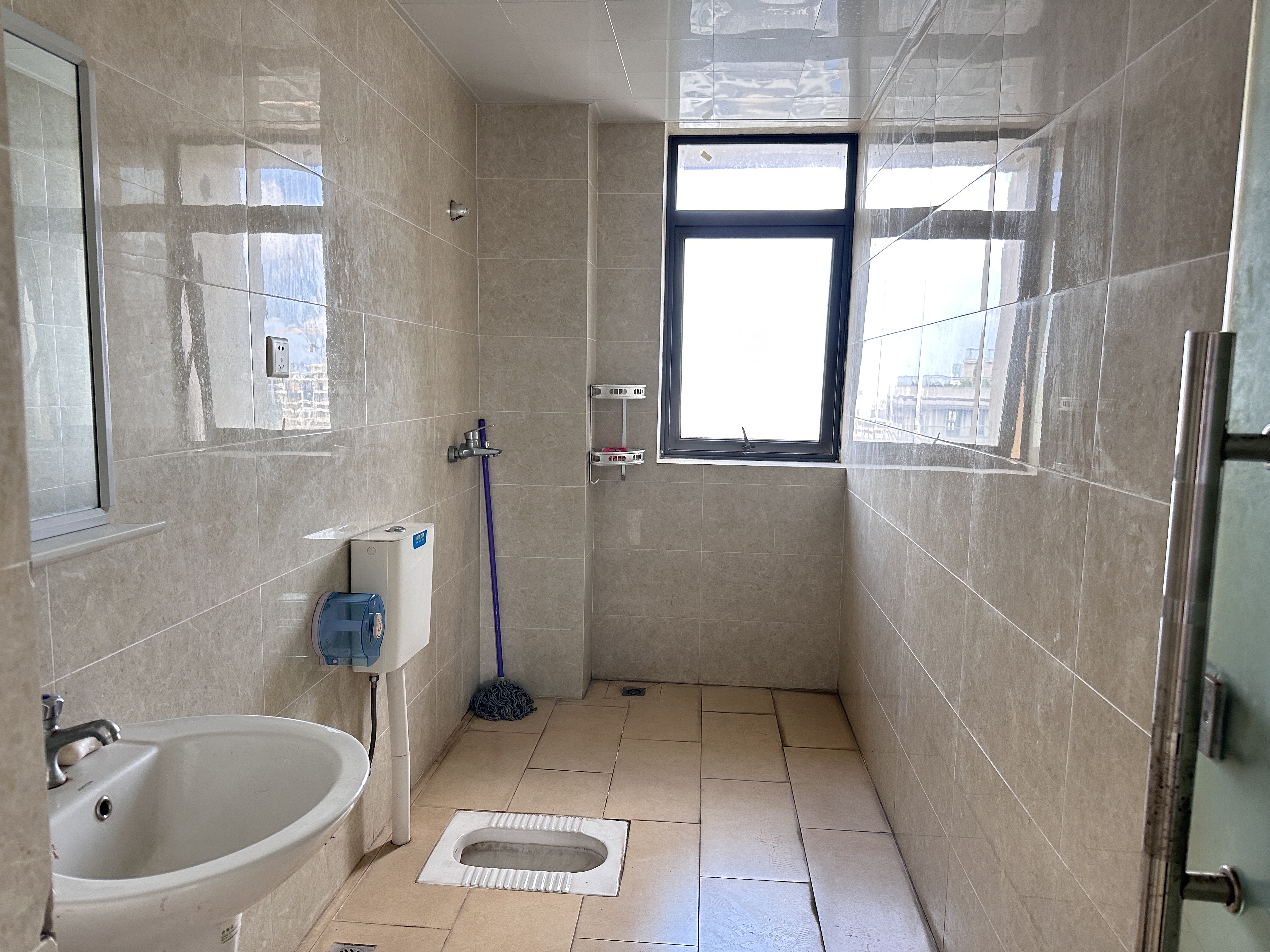 海航豪庭北苑  7室2厅4卫    13000.0元/月室内图