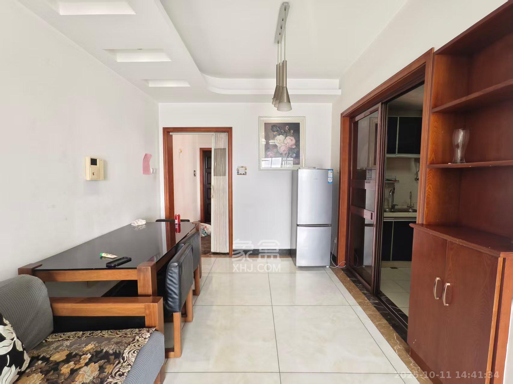 盛地尊域  4室2厅2卫    1900.0元/月室内图