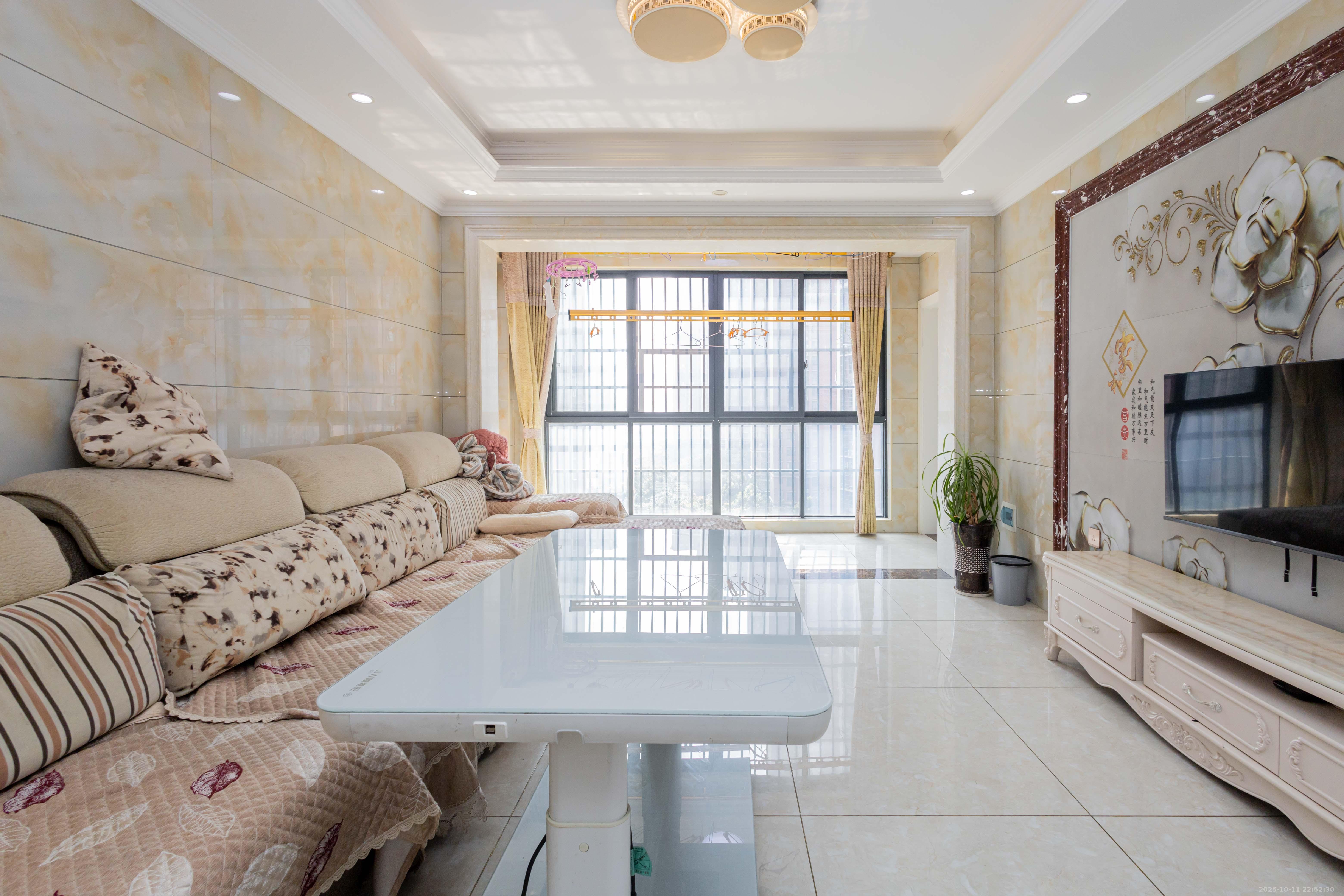 海德公园  3室2厅1卫    58.0万