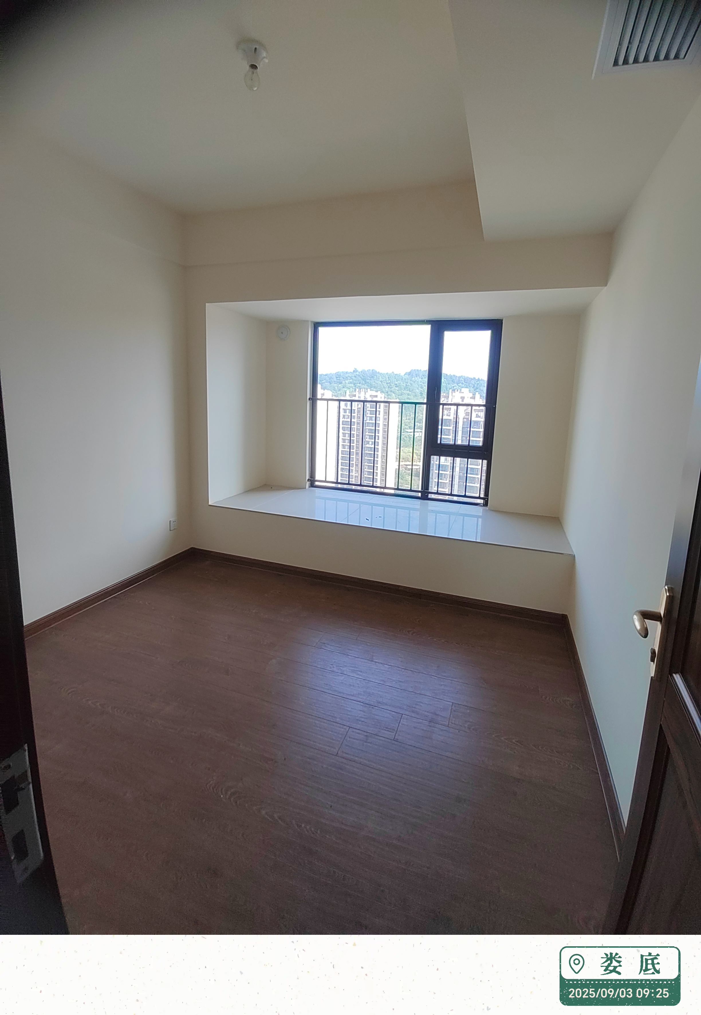 罗家小区西区 1室0厅0卫 700.0元/月 罗家小区西区 1室0厅0卫 700.0元/月室内图