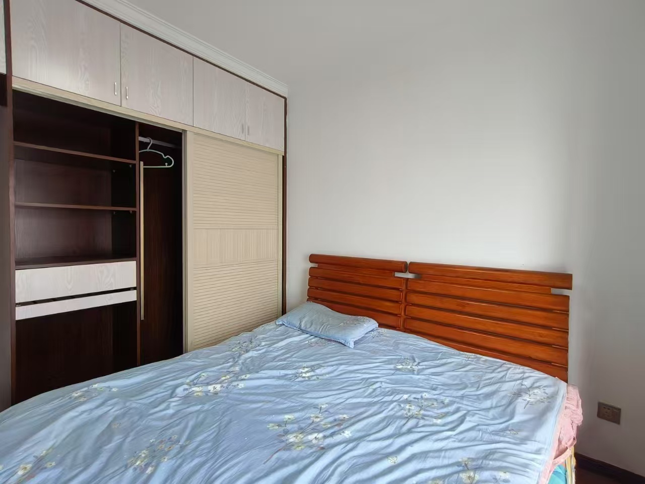 旺佳华府  2室2厅1卫    1300.0元/月室内图