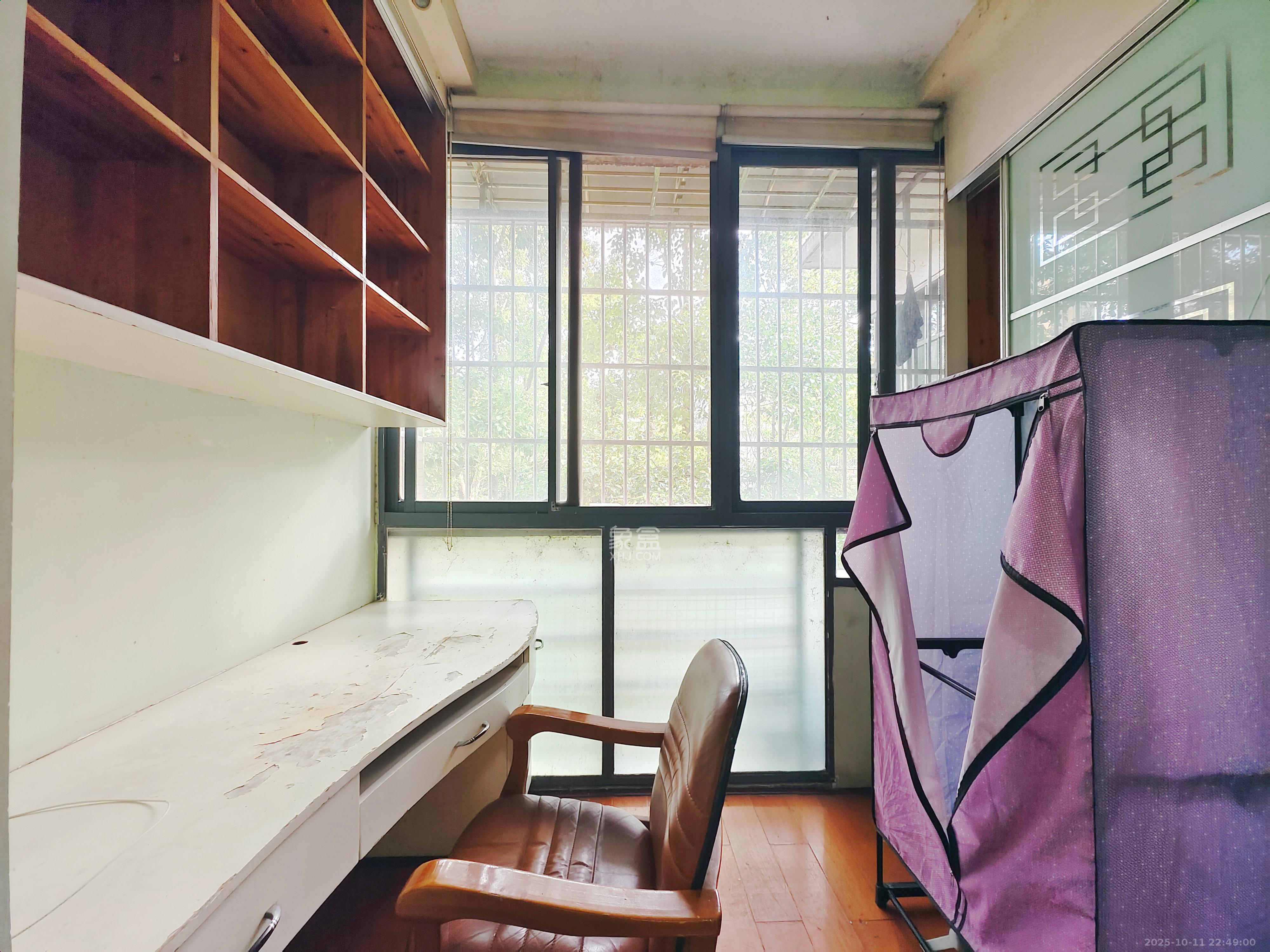 枫林绿洲  4室2厅2卫    2600.0元/月室内图