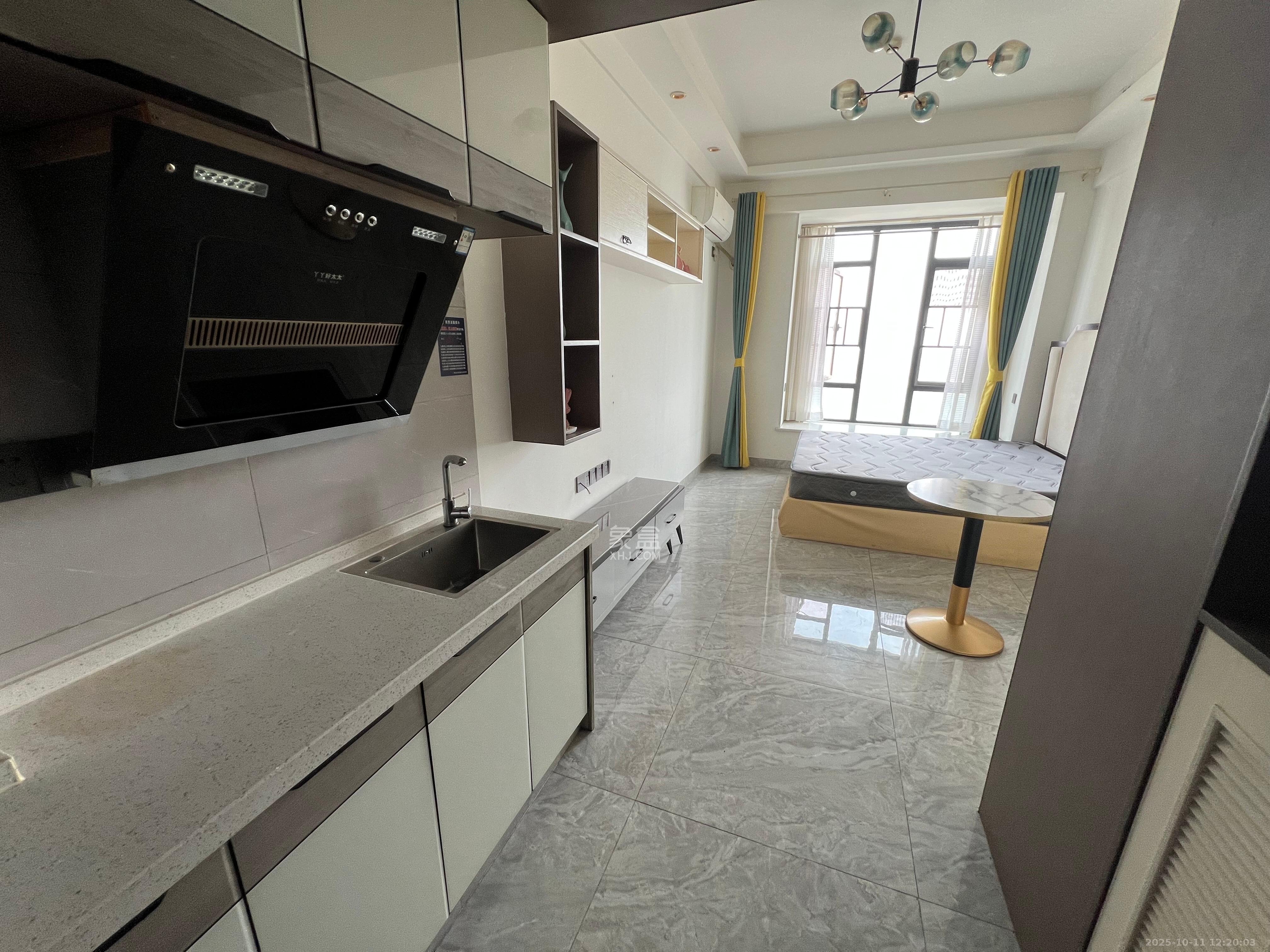 长沙高铁吾悦广场  1室1厅1卫    1500.0元/月