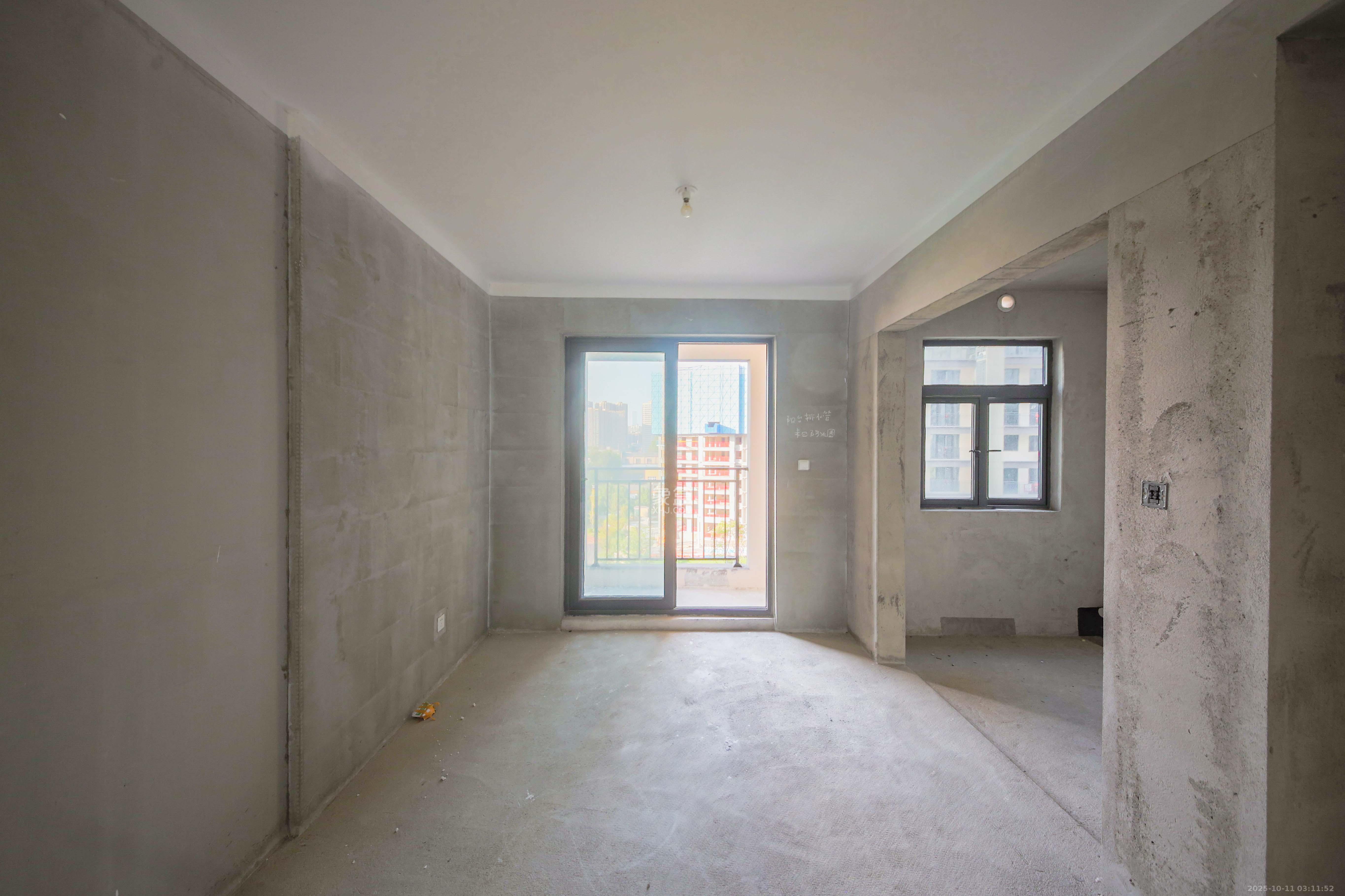 中建钰和城  4室2厅2卫    188.0万客厅