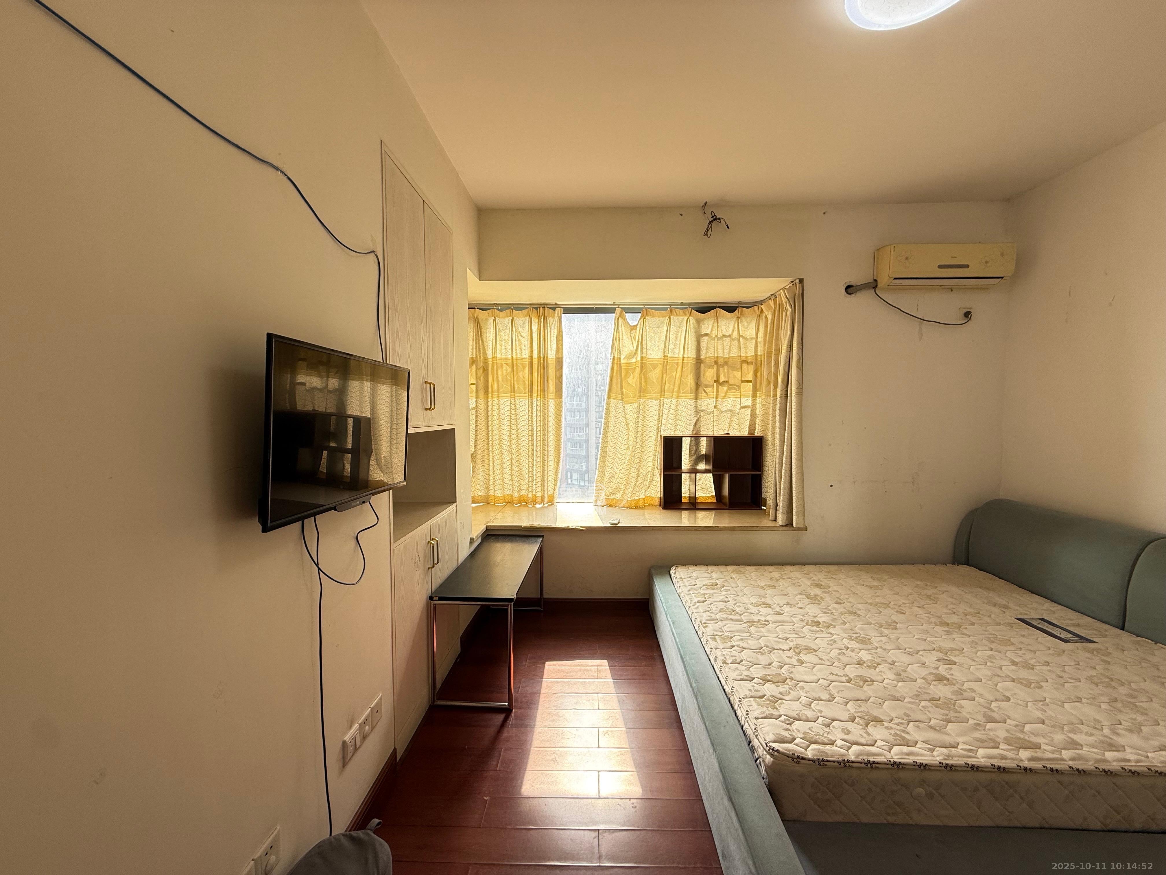 滨江君悦香邸  3室2厅2卫    2600.0元/月 滨江君悦香邸  3室2厅2卫    2600.0元/月室内图