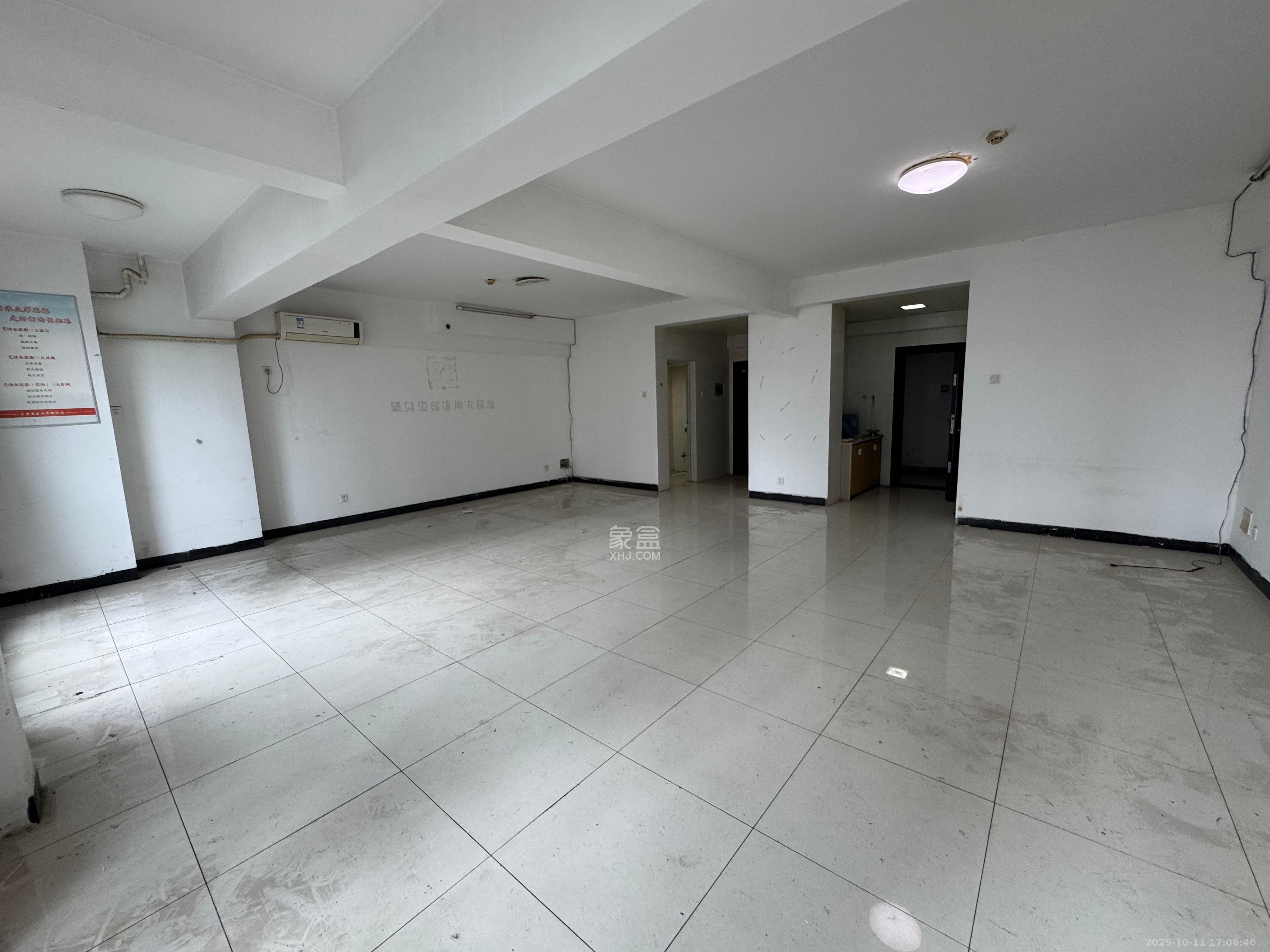 长城华都  1室1厅1卫    2500.0元/月室内图