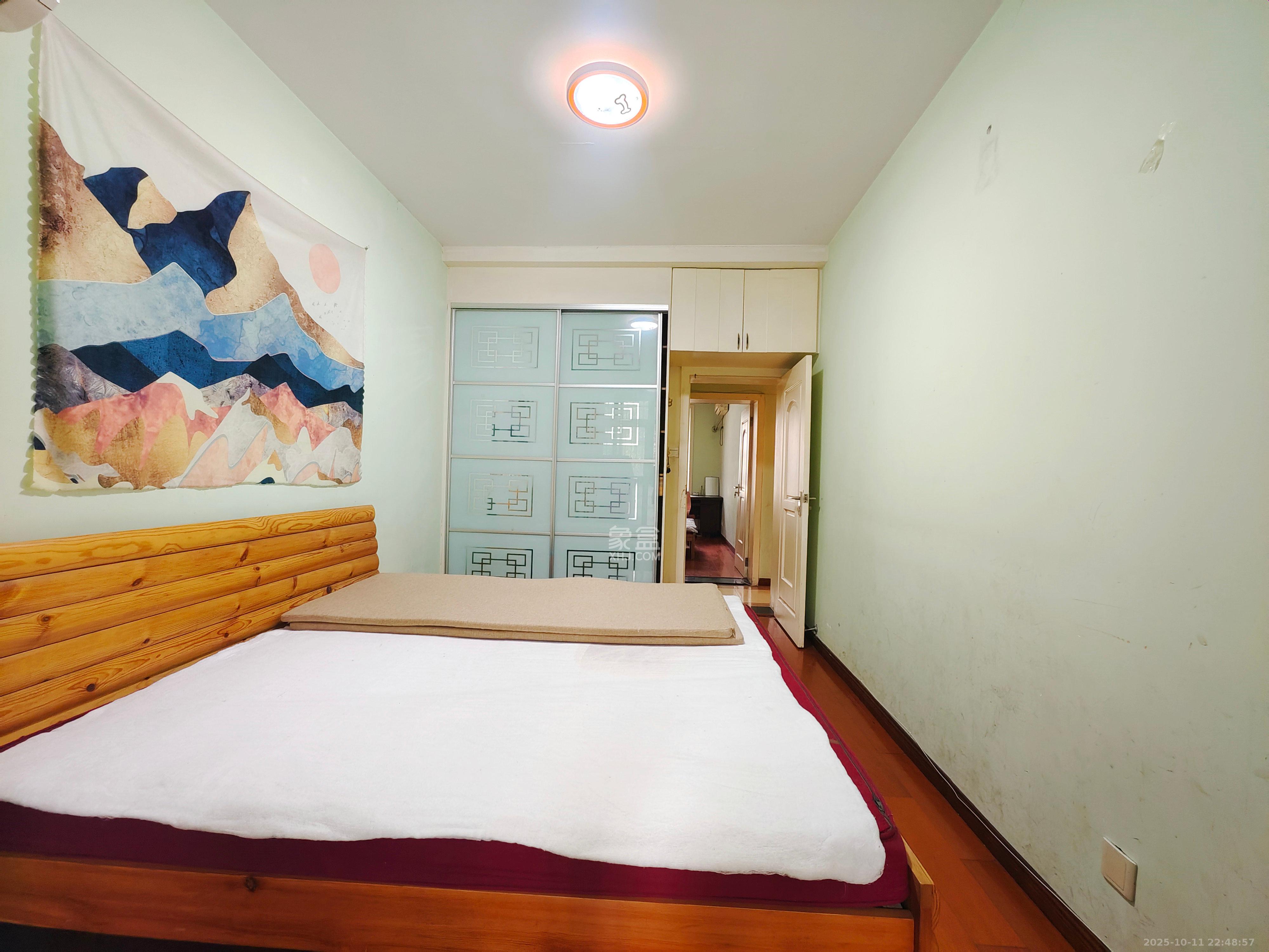 枫林绿洲  4室2厅2卫    2600.0元/月室内图