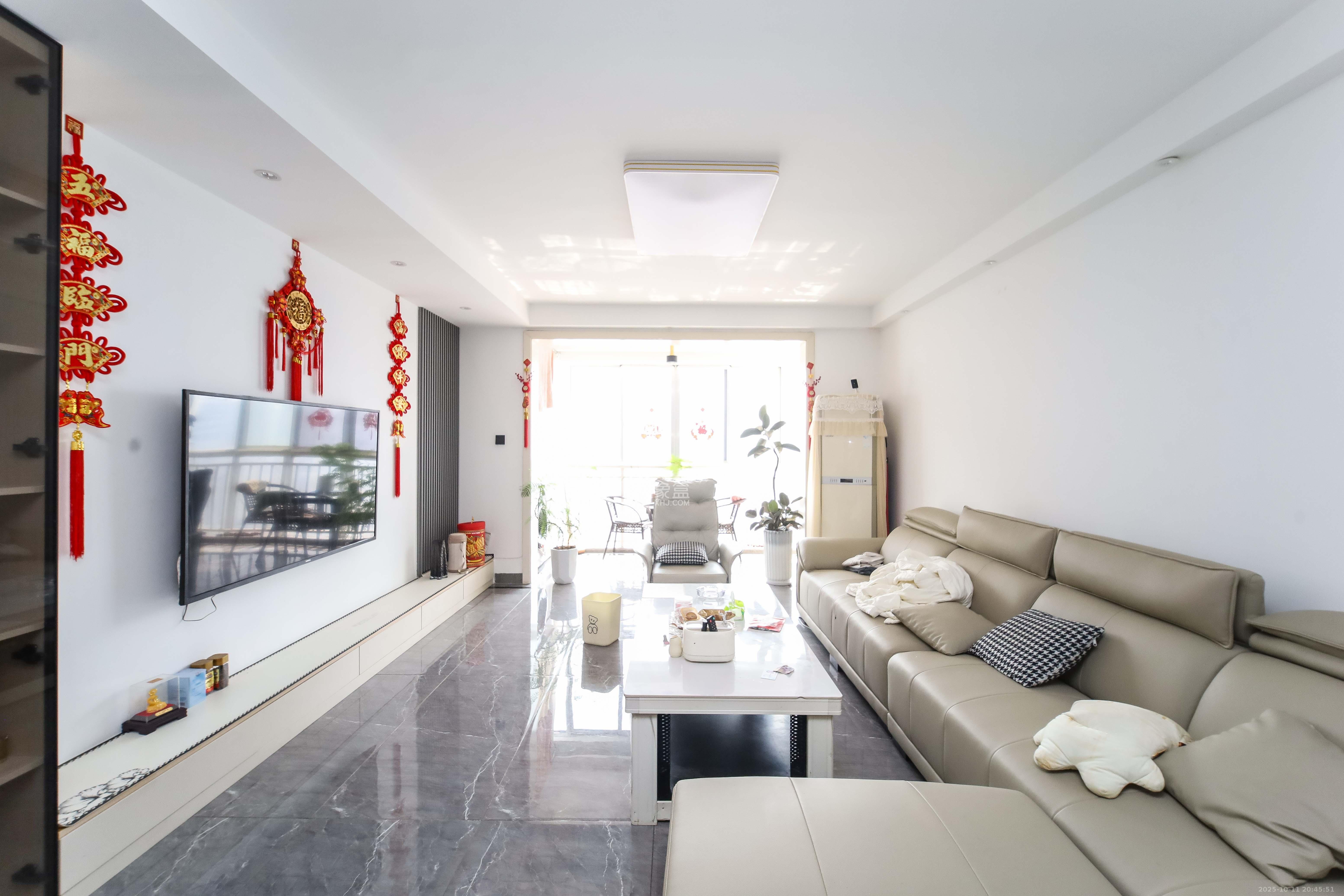 高桥现代商贸城  3室2厅2卫    95.0万