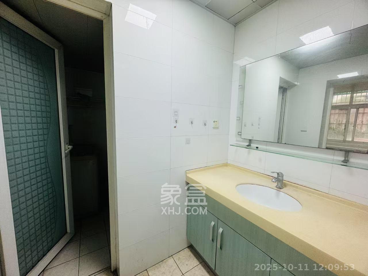 湘樟园小区(湘樟家园)  2室1厅1卫    1600.0元/月 湘樟园小区(湘樟家园)  2室1厅1卫    1600.0元/月室内图