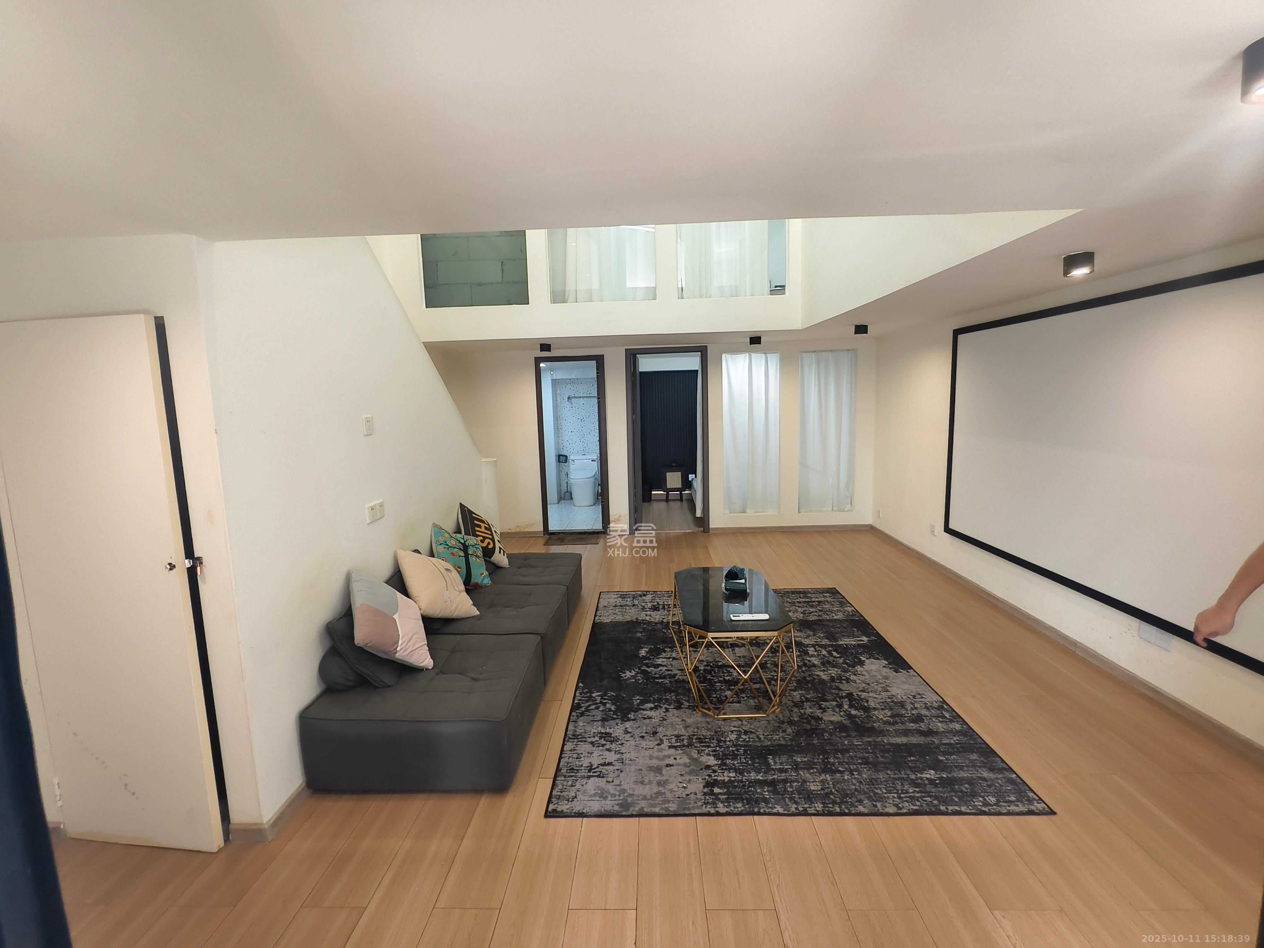 曼哈顿新贵  3室1厅0卫    4500.0元/月 曼哈顿新贵  3室1厅0卫    4500.0元/月