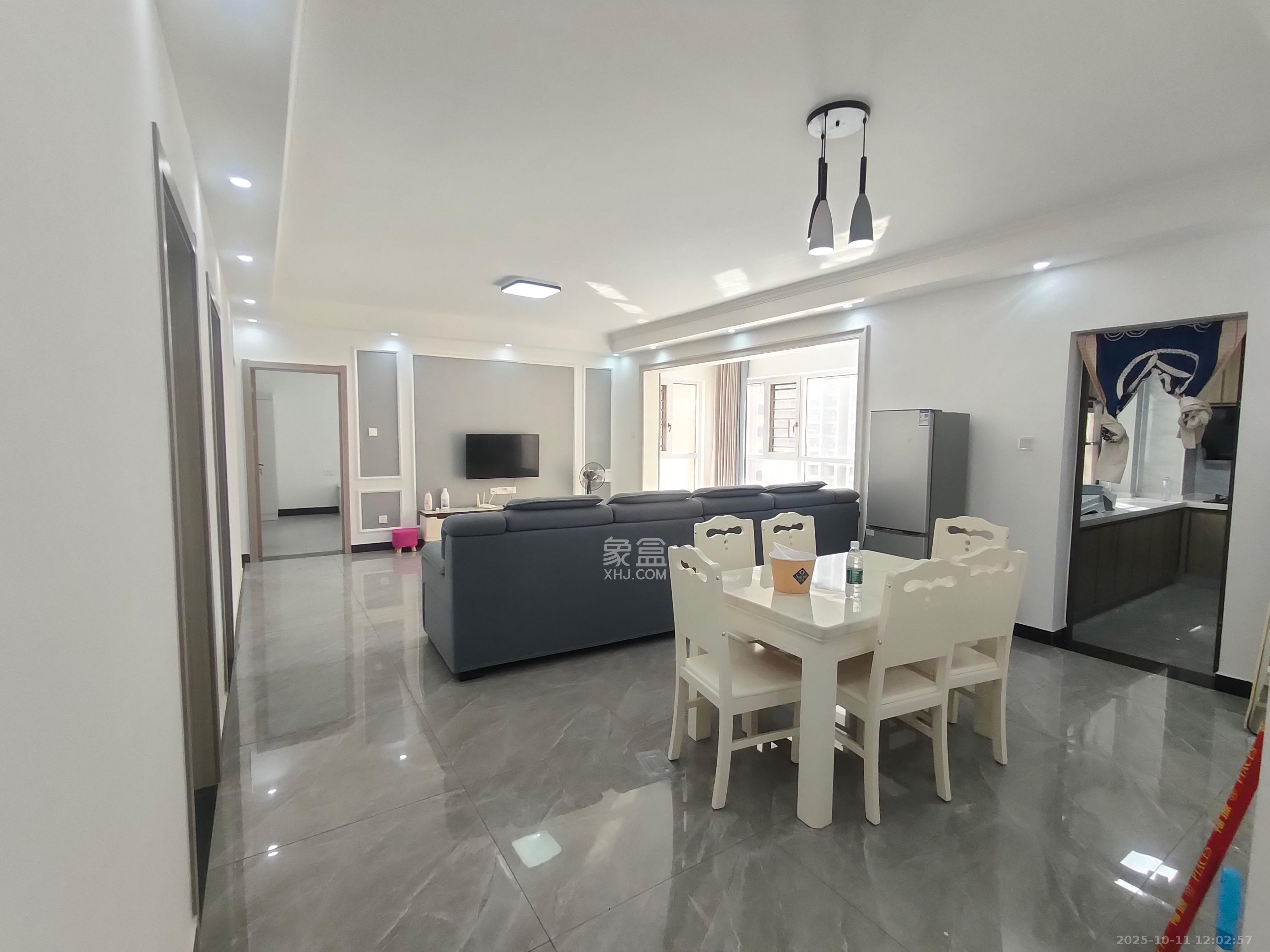 金湘苑(星澜之悦)  4室2厅2卫    2100.0元/月 金湘苑(星澜之悦)  4室2厅2卫    2100.0元/月室内图