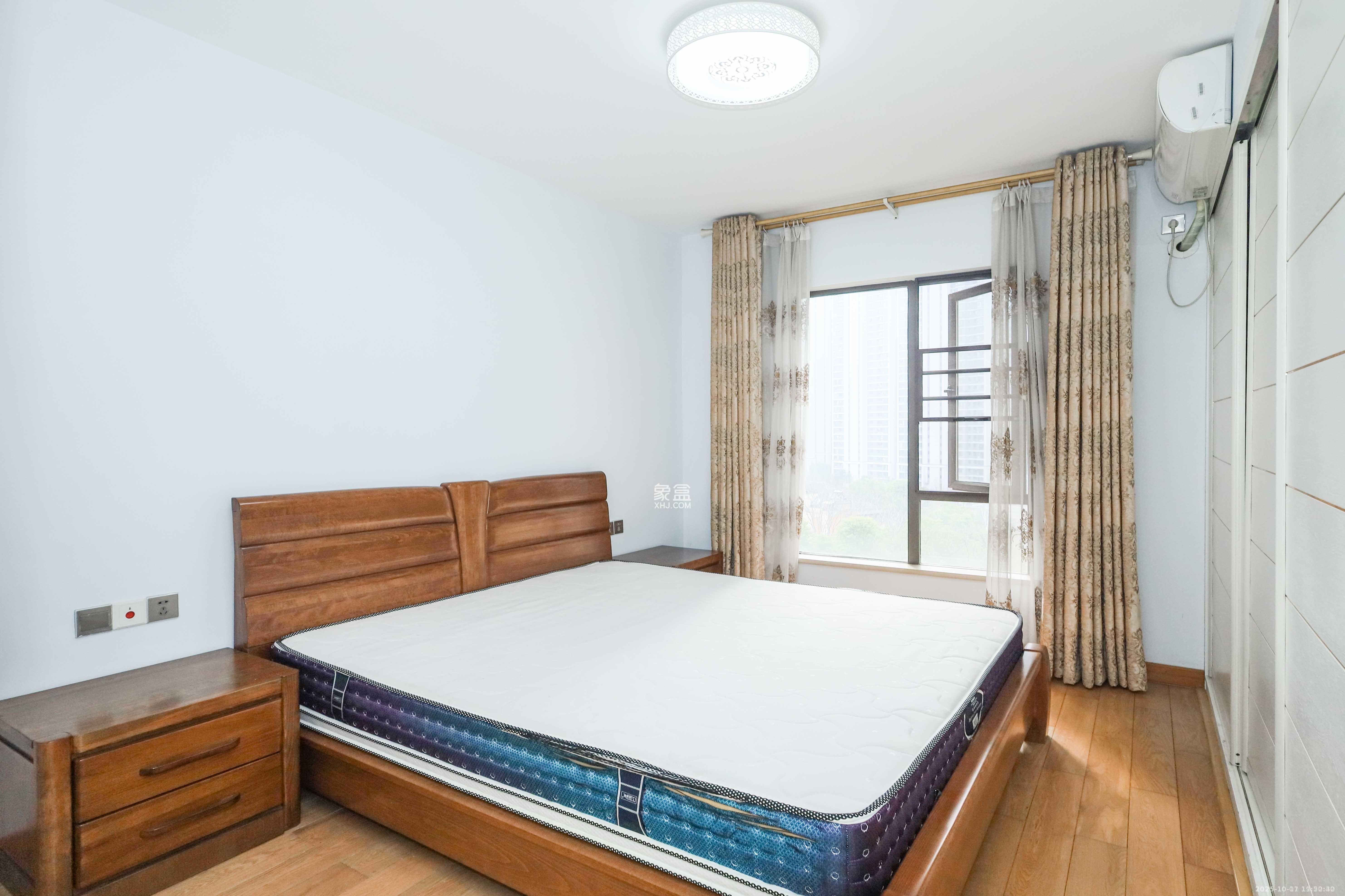 旭辉御府  3室2厅2卫    2400.0元/月 旭辉御府  3室2厅2卫    2400.0元/月室内图