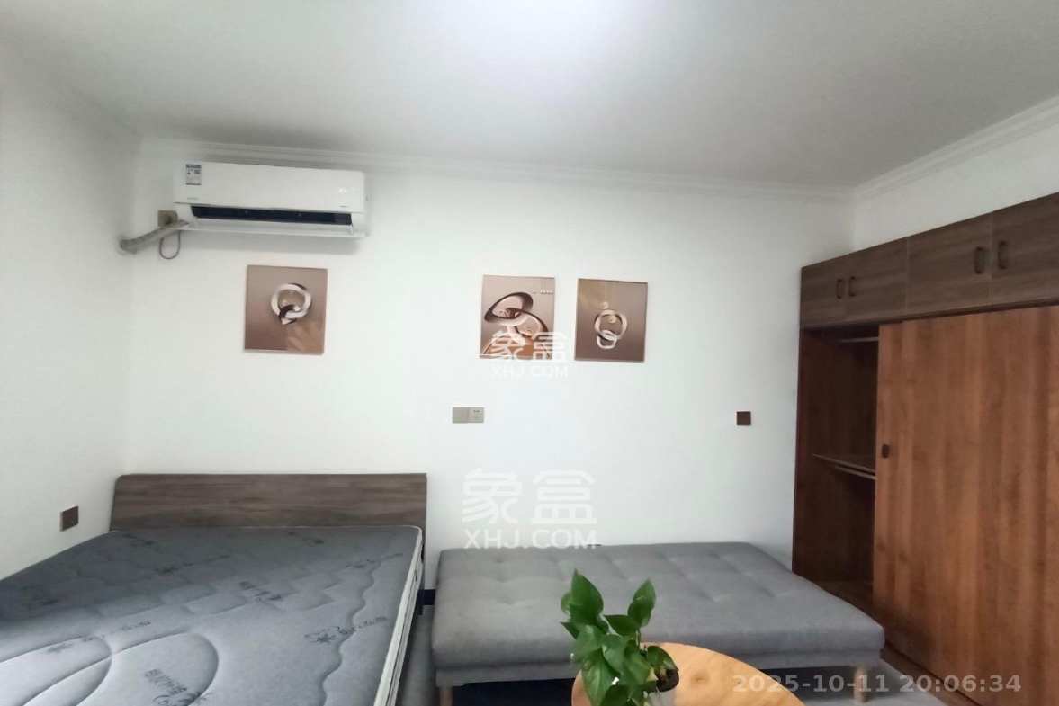 潇湘奥林匹克花园 1室1厅1卫 1700.0元/月 潇湘奥林匹克花园 1室1厅1卫 1700.0元/月室内图