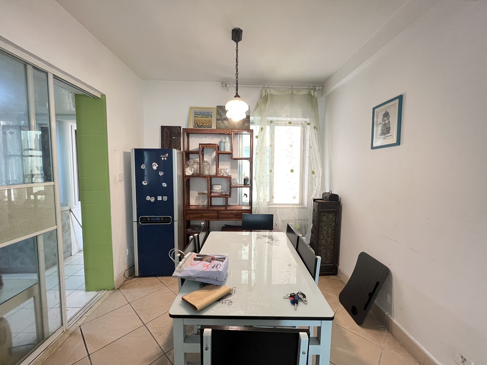 东方文华府  3室2厅2卫    140.0万客厅