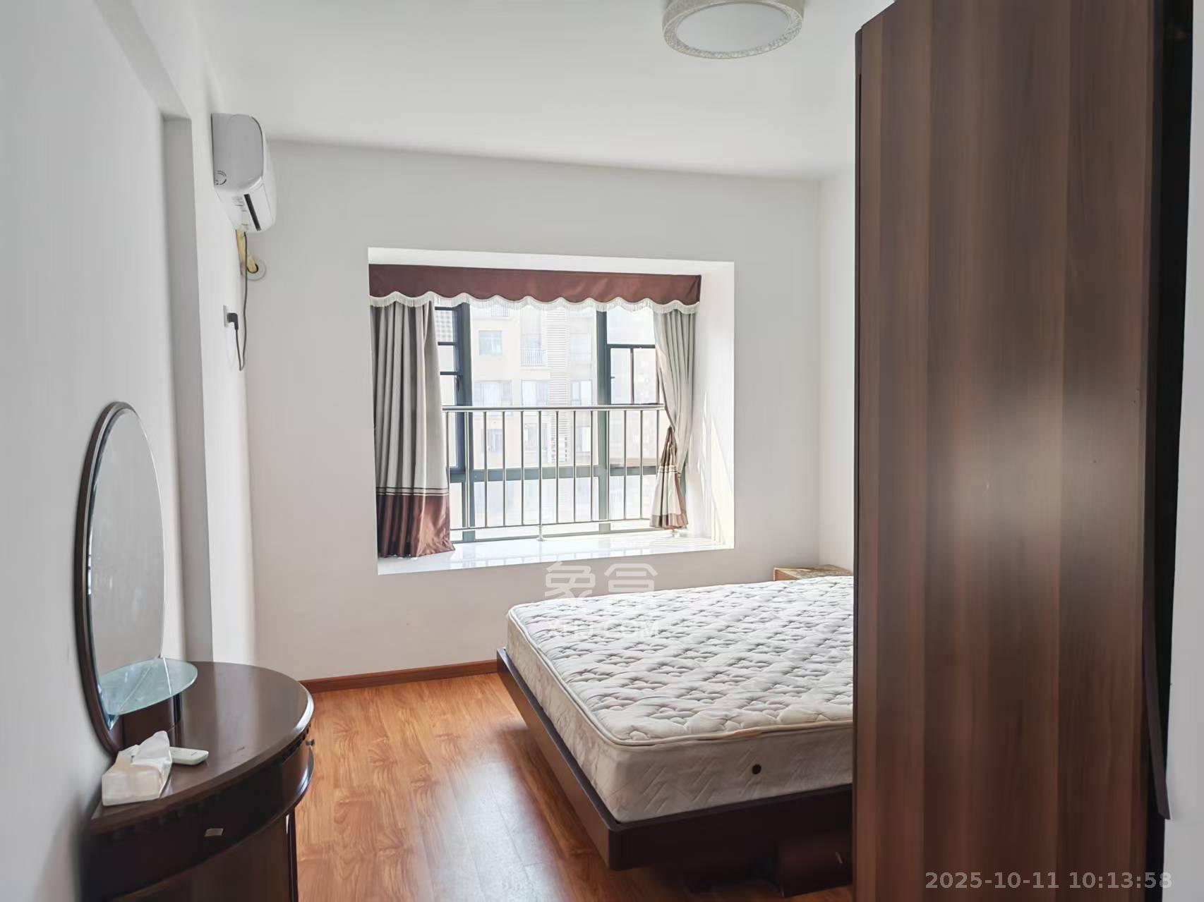 和美星城 3室2厅2卫 2200.0元/月 和美星城 3室2厅2卫 2200.0元/月室内图