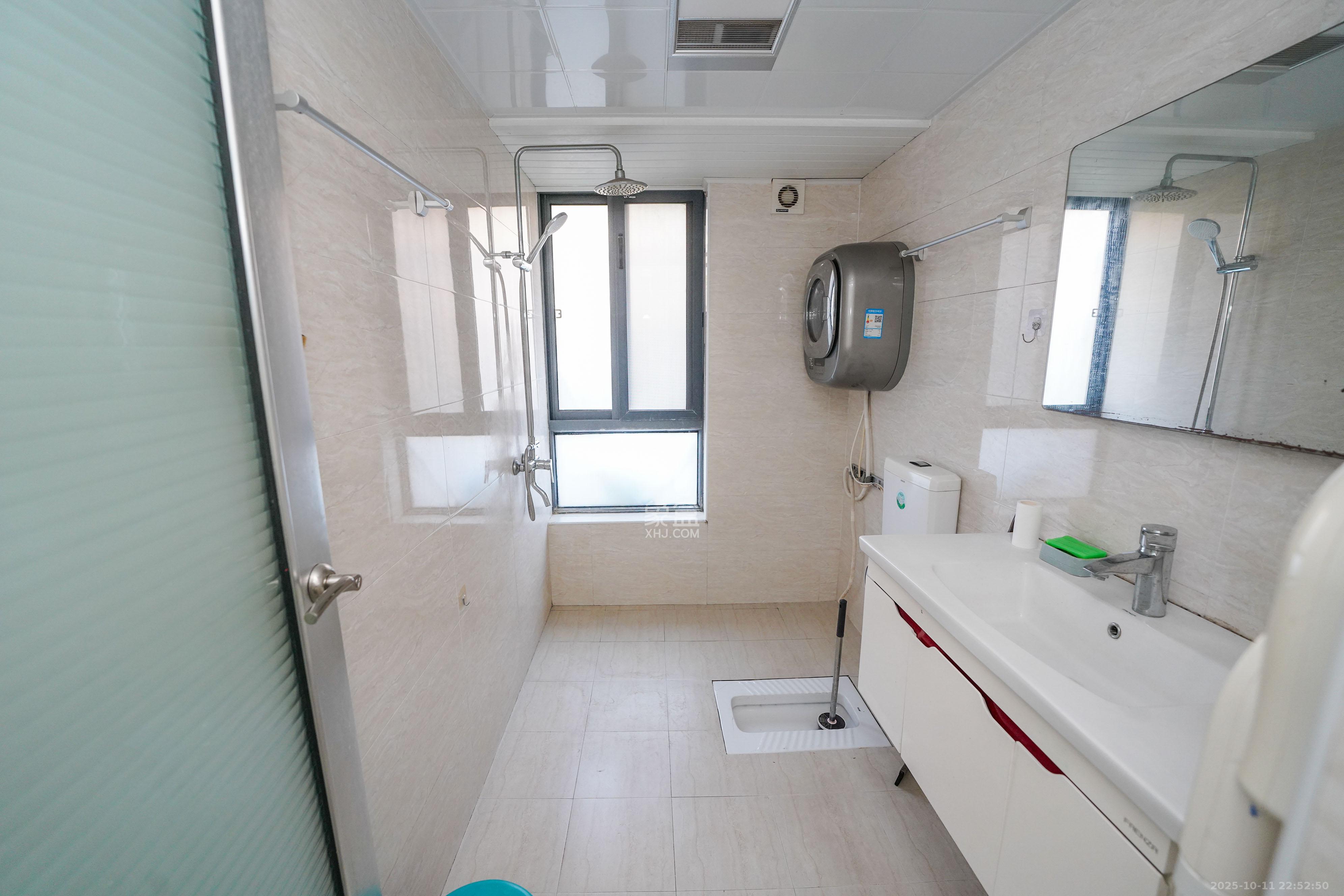 五矿紫湖香醍  3室2厅2卫    85.0万卫生间