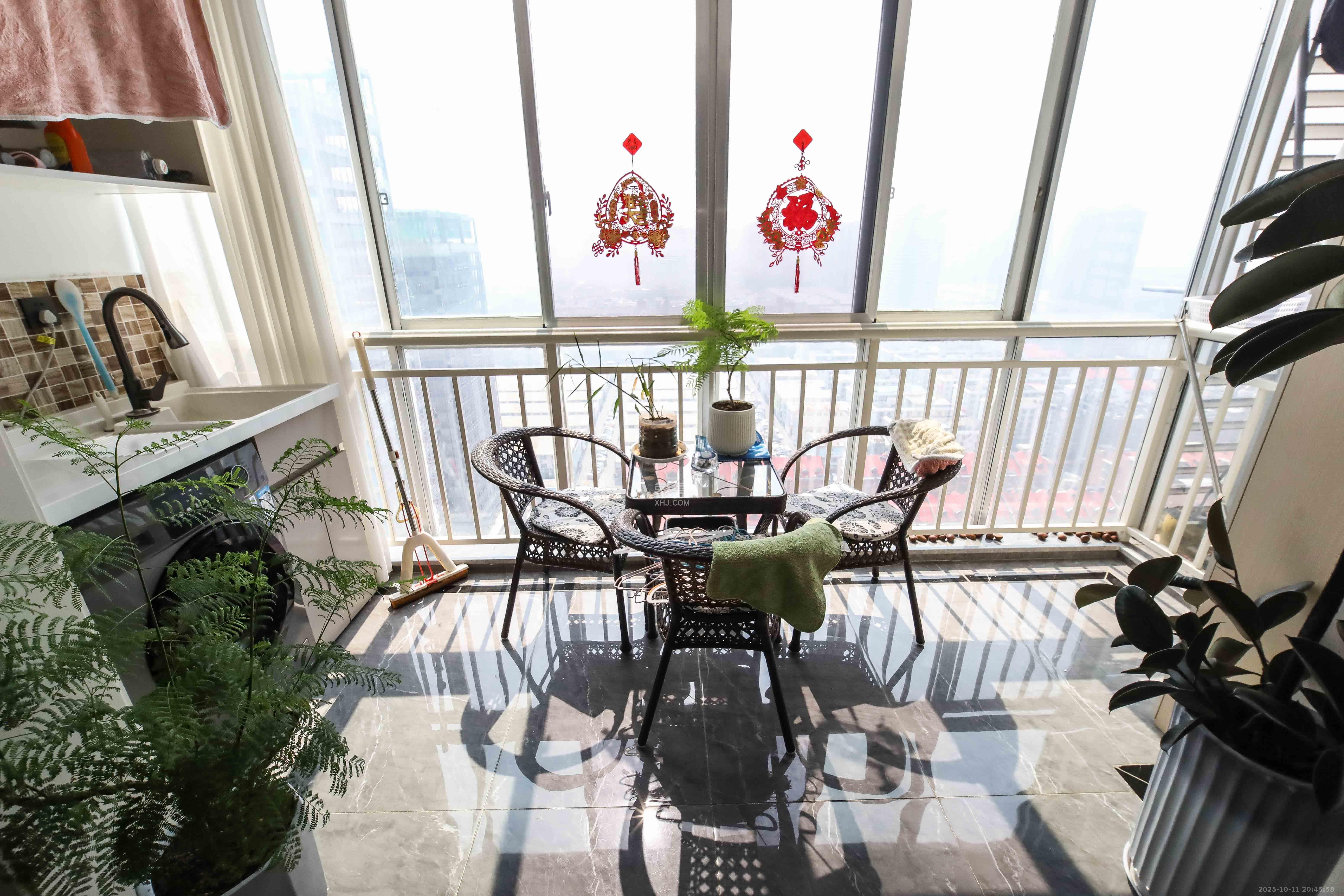 高桥现代商贸城 3室2厅2卫 88.0万 高桥现代商贸城 3室2厅2卫 88.0万阳台