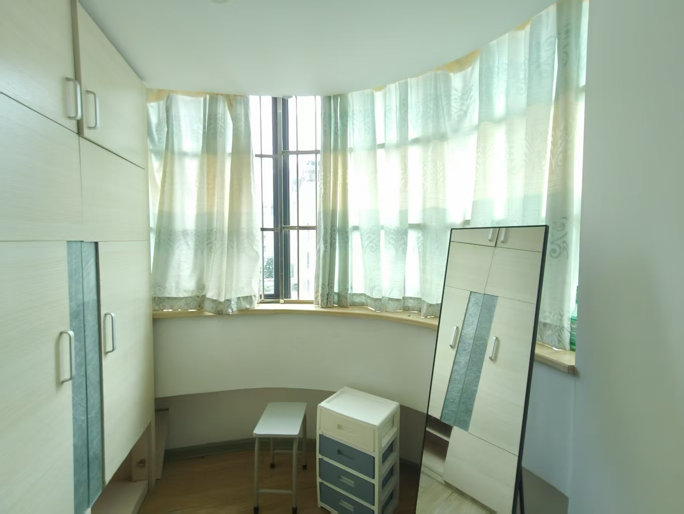 国贸花园 1室1厅1卫 1600.0元/月 国贸花园 1室1厅1卫 1600.0元/月室内图