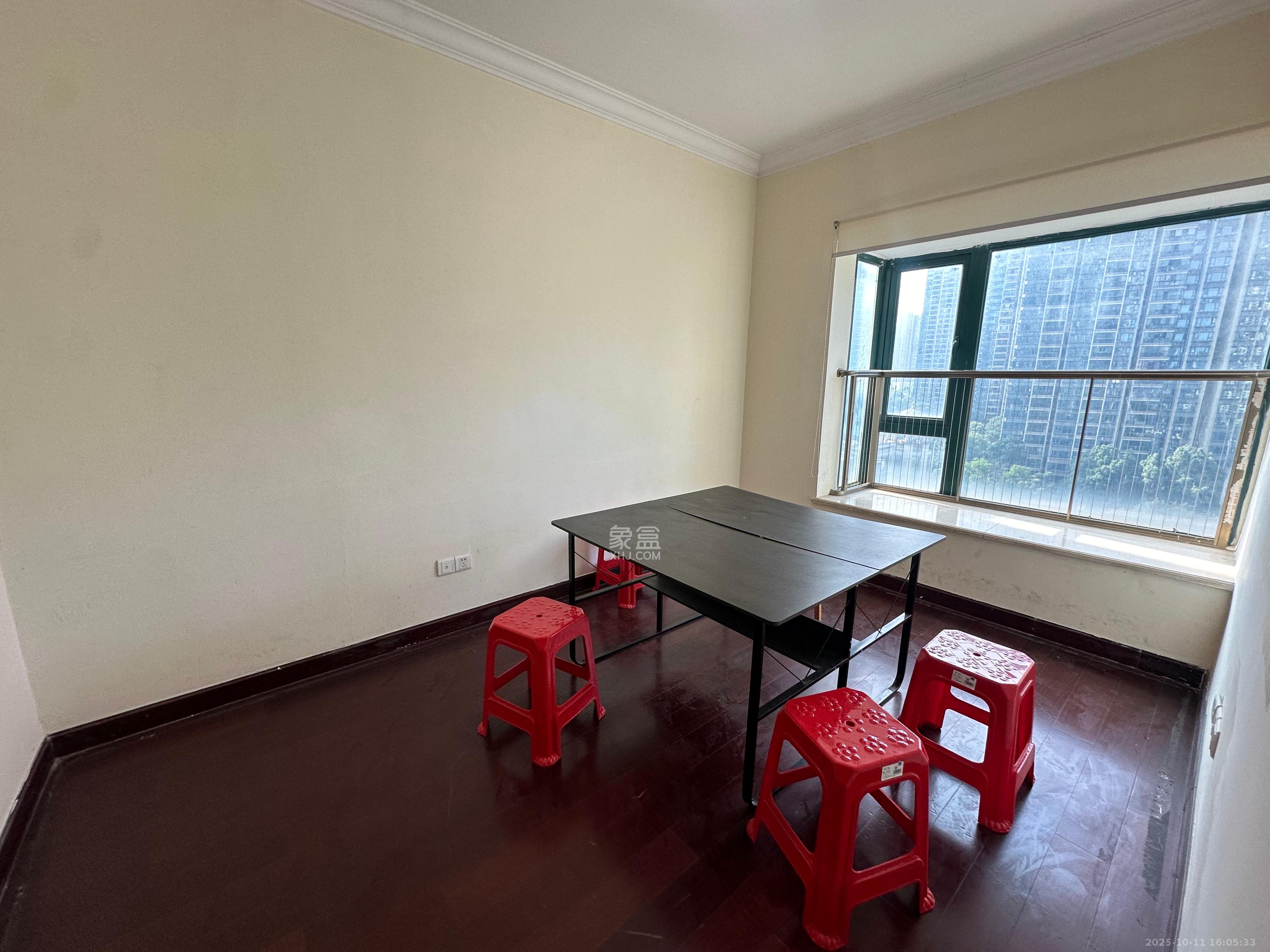 恒大雅苑  3室2厅1卫    2600.0元/月室内图