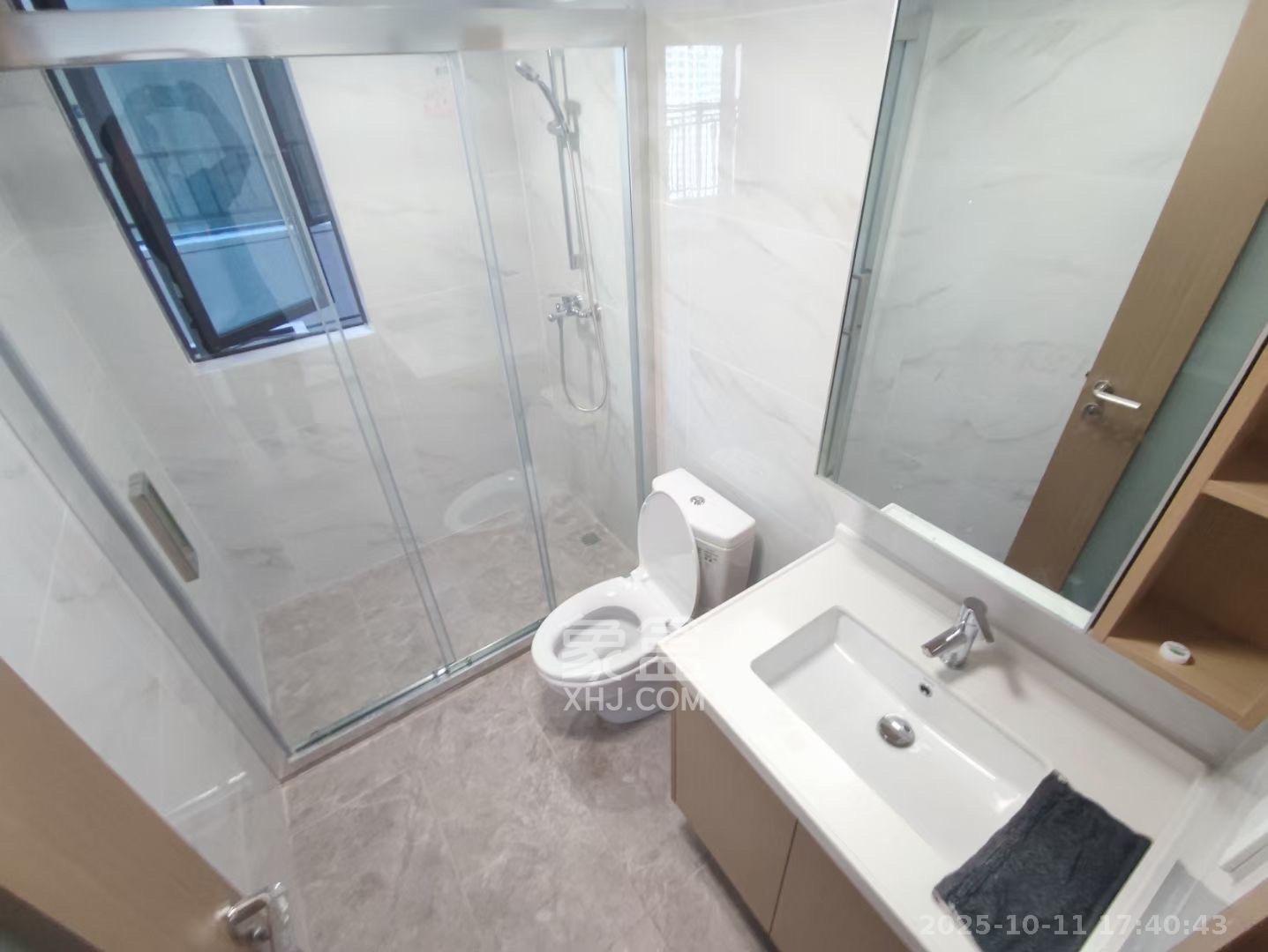 招商华发依云曦城 3室2厅2卫 2400.0元/月 招商华发依云曦城 3室2厅2卫 2400.0元/月室内图