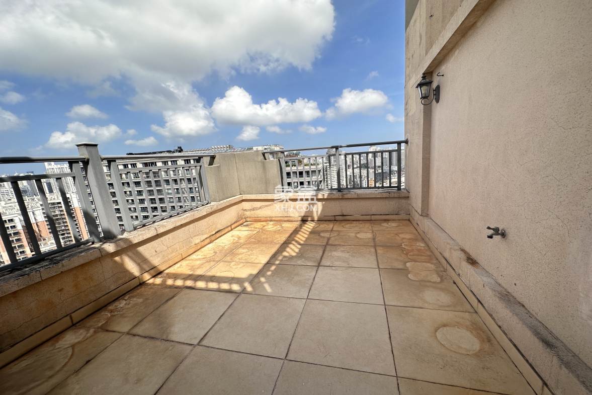 海航豪庭北苑 7室2厅4卫 13000.0元/月 海航豪庭北苑 7室2厅4卫 13000.0元/月室内图