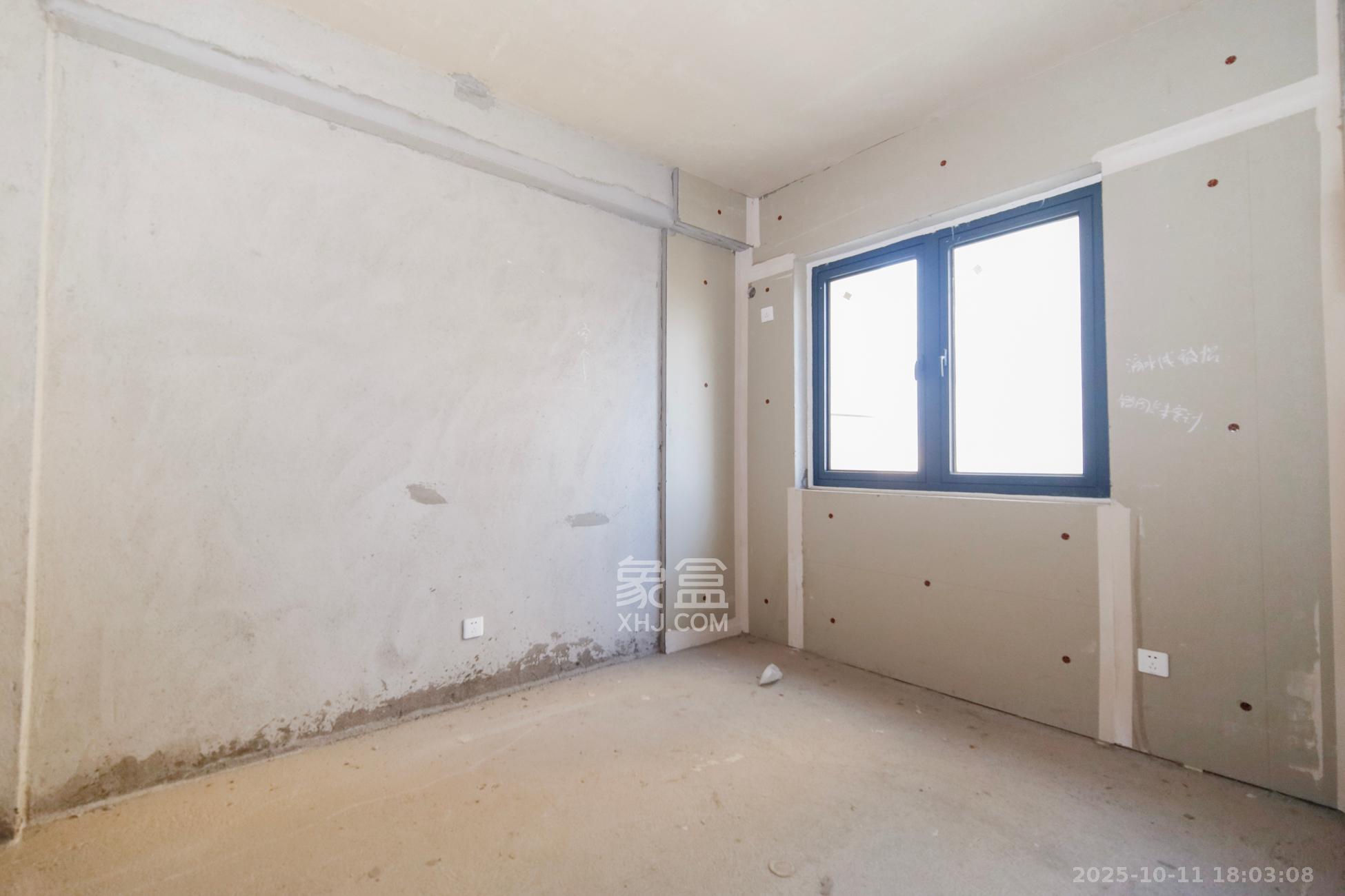 中煤和悦府  4室2厅1卫    170.0万卧室