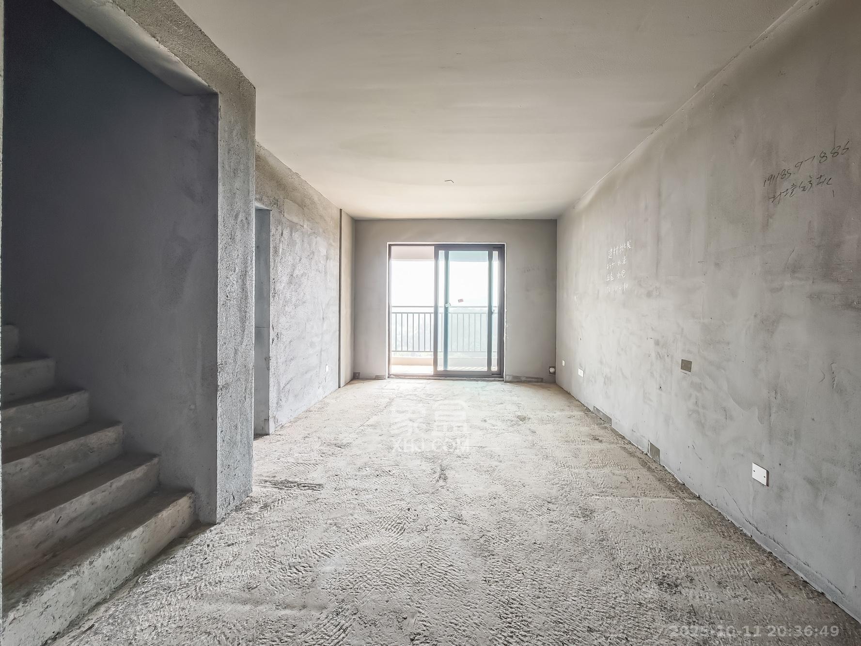 卓越青竹湖 3室2厅1卫 75.0万 卓越青竹湖 3室2厅1卫 75.0万客厅