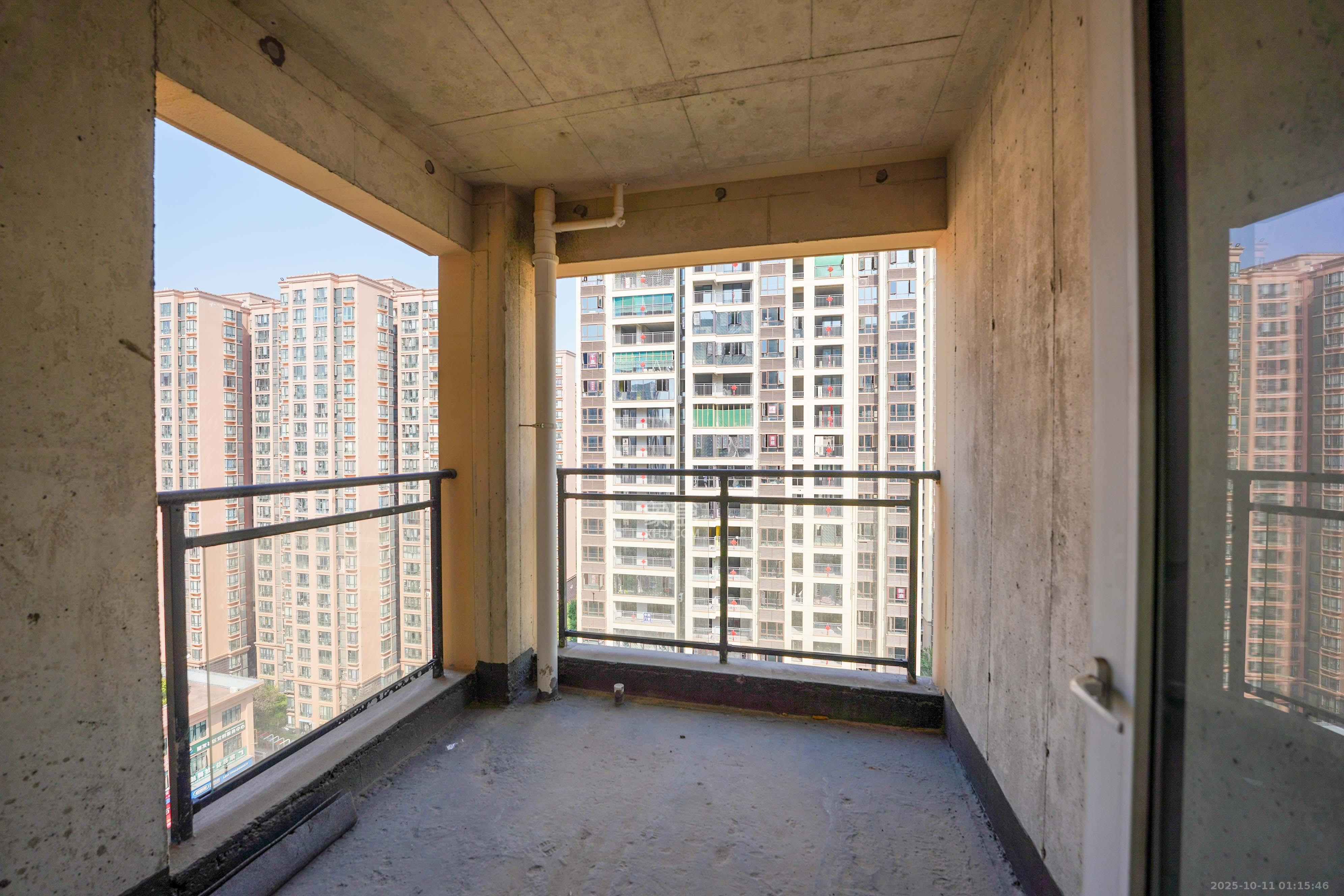 丽发新城 4室2厅2卫 101.6万 丽发新城 4室2厅2卫 101.6万卧室