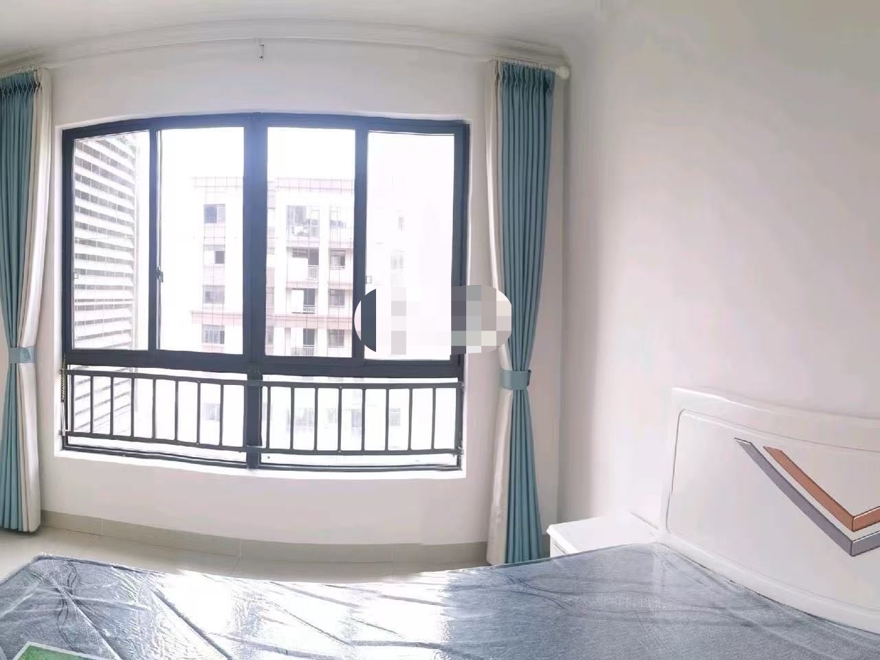 新桥花园  3室2厅2卫    2200.0元/月