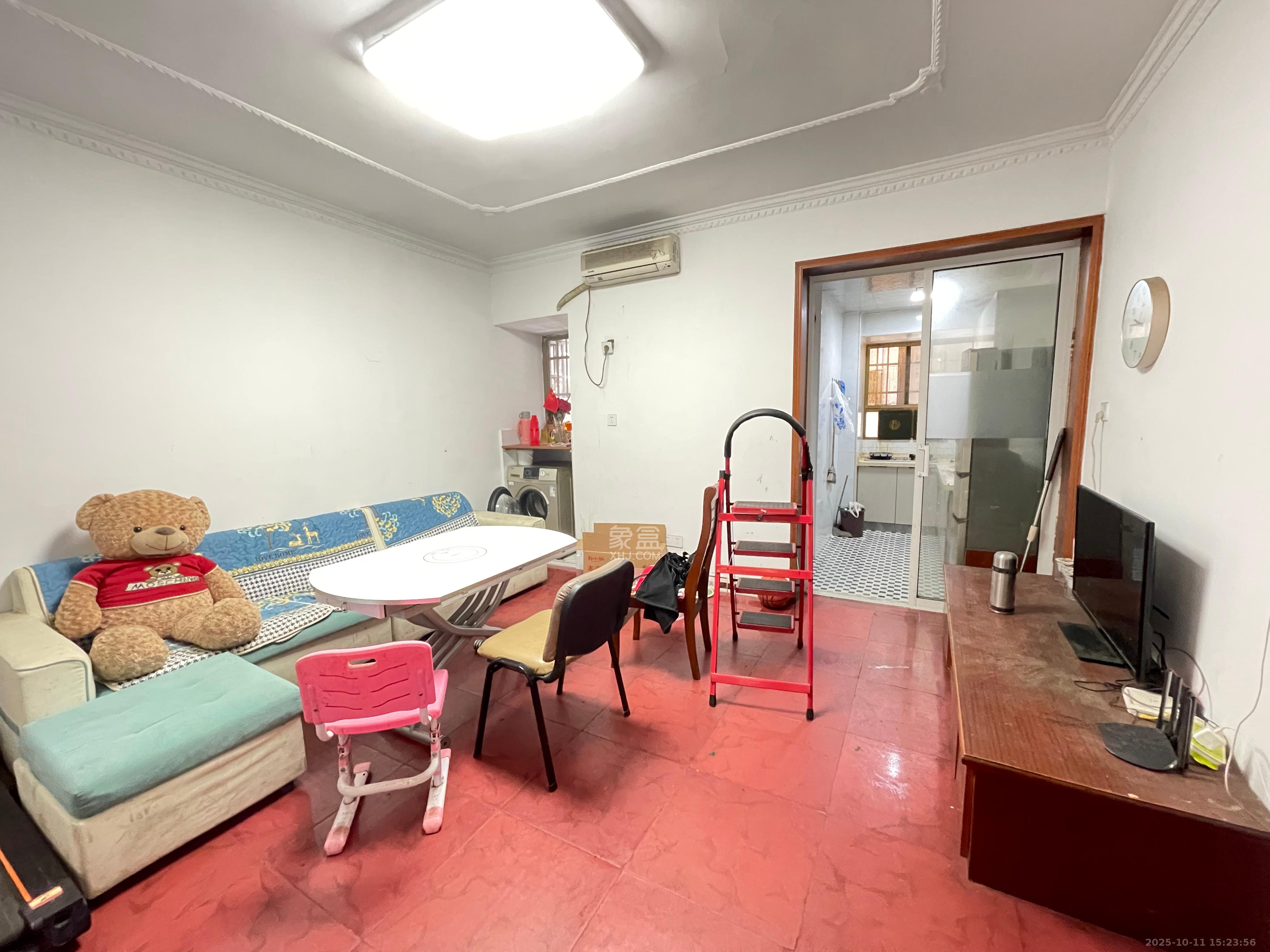 长坡社区  2室1厅1卫    1650.0元/月 长坡社区  2室1厅1卫    1650.0元/月室内图1