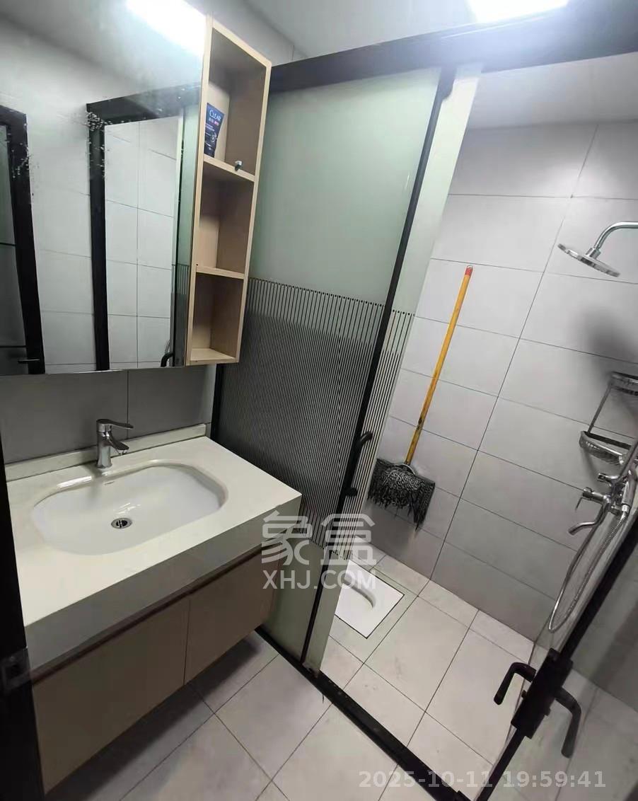 江南华府  1室1厅1卫    1550.0元/月室内图