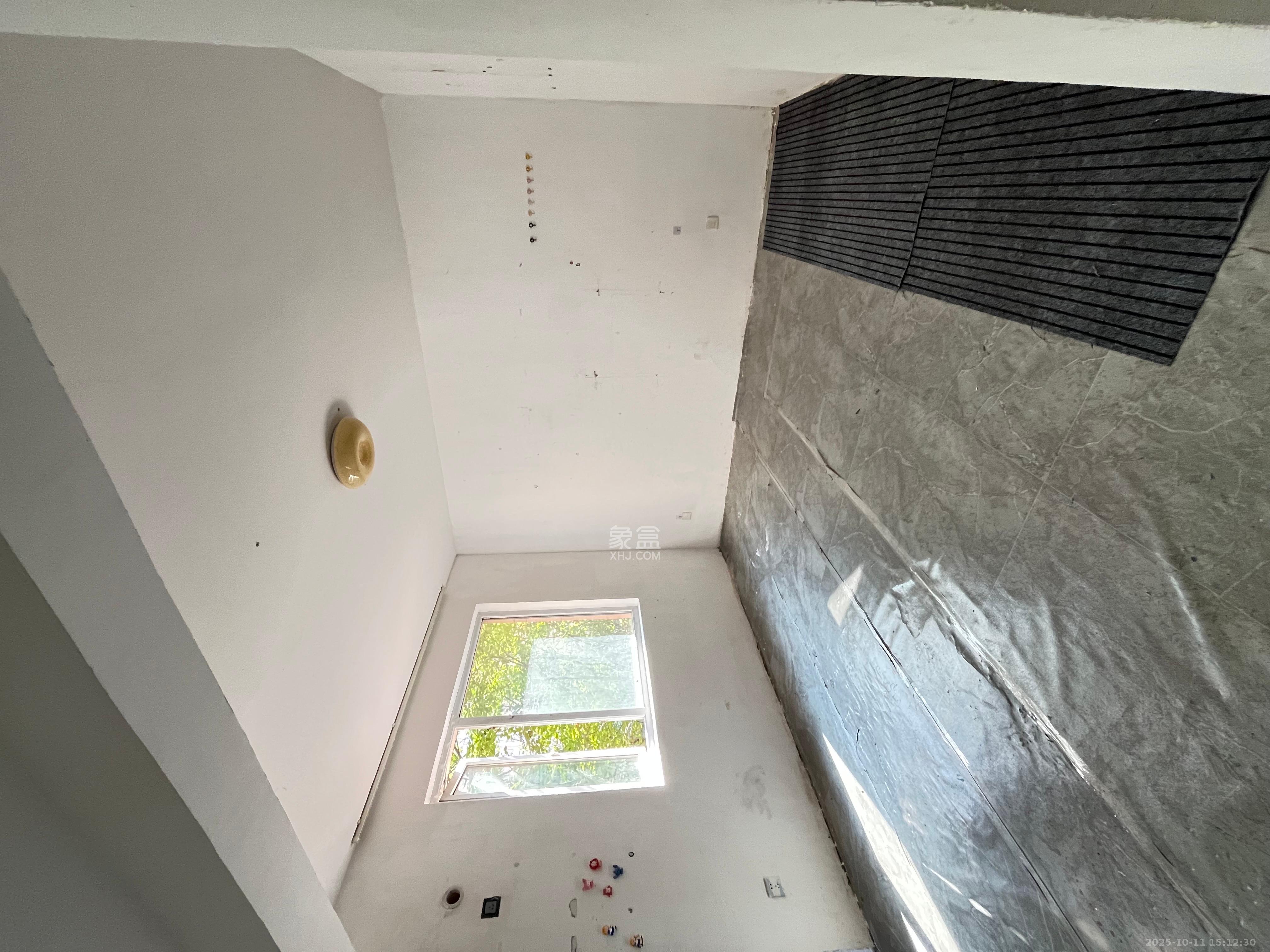 丽发新城 2室1厅1卫 1300.0元/月 丽发新城 2室1厅1卫 1300.0元/月室内图