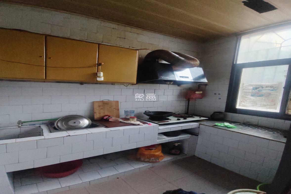 环卫处家属楼 2室1厅1卫 1100.0元/月 环卫处家属楼 2室1厅1卫 1100.0元/月室内图