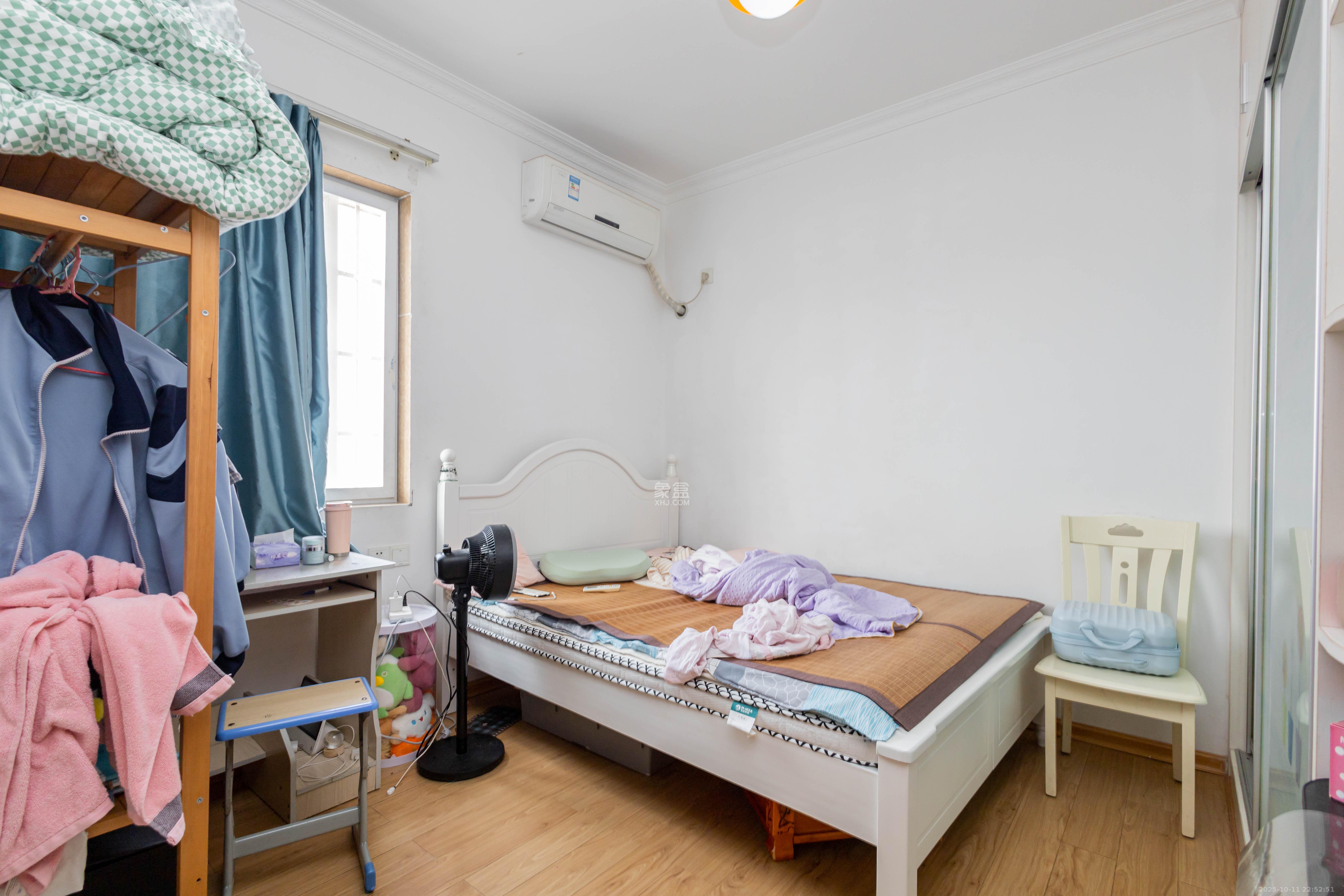 紫云阁  2室2厅1卫    58.0万卧室