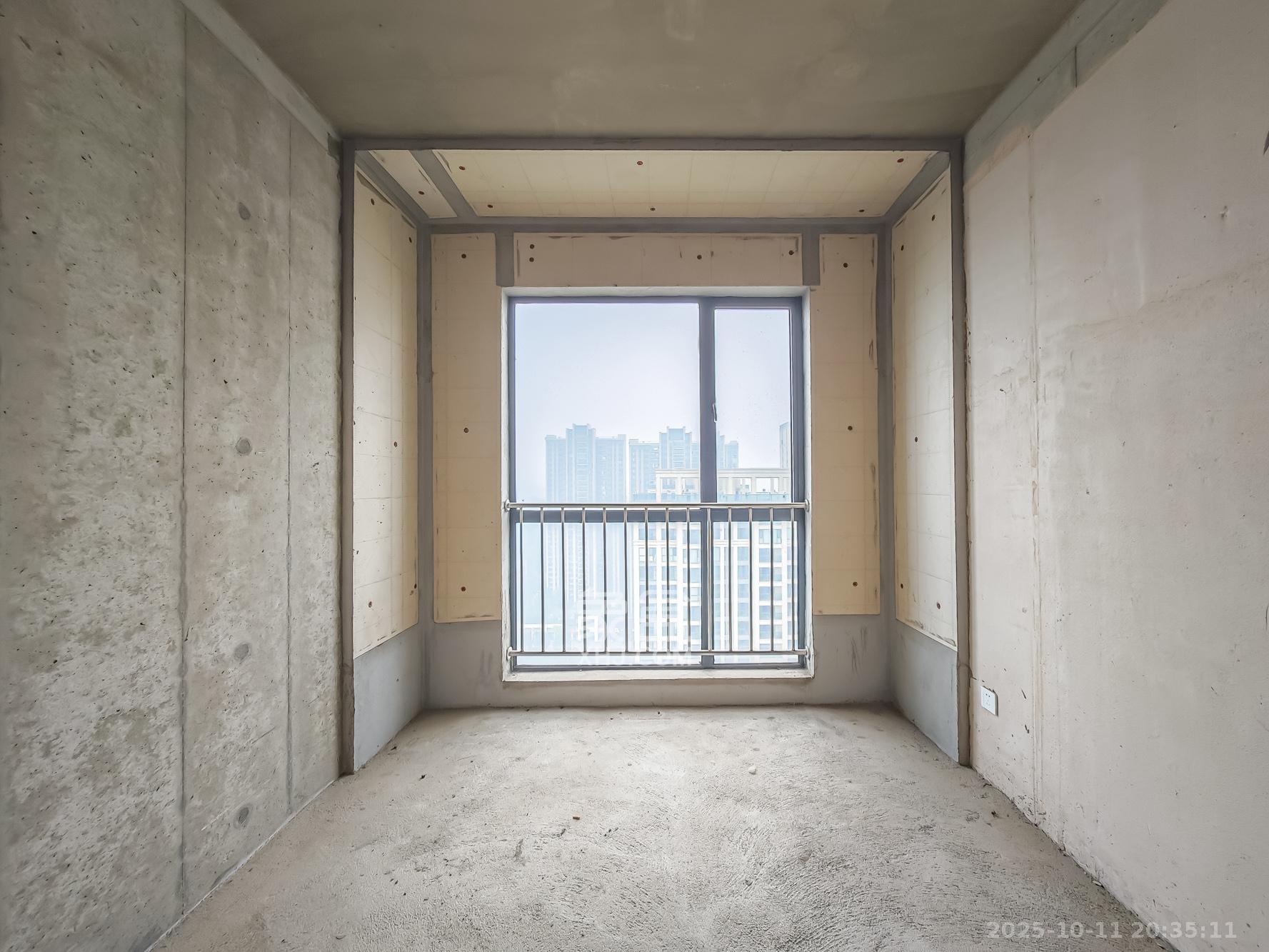 秀峰一品 4室2厅2卫 145.0万 秀峰一品 4室2厅2卫 145.0万卧室