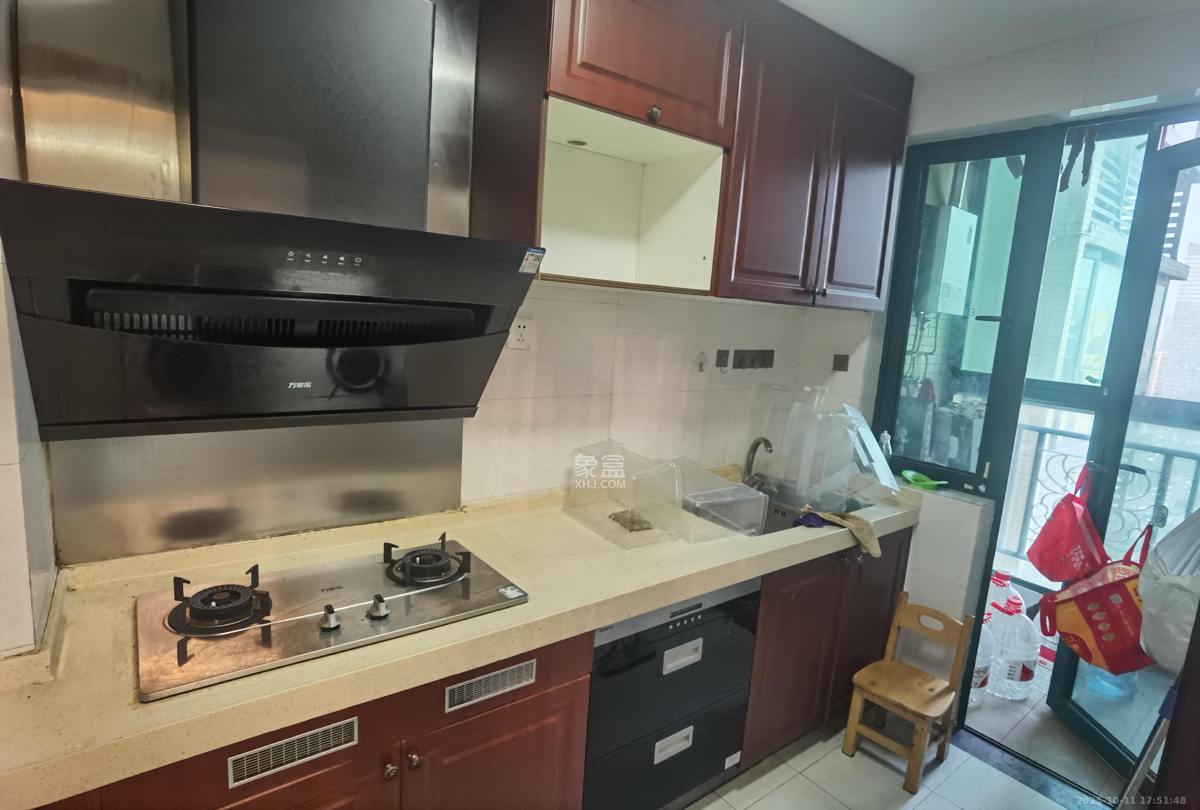 恒大华府  2室2厅1卫    2200.0元/月