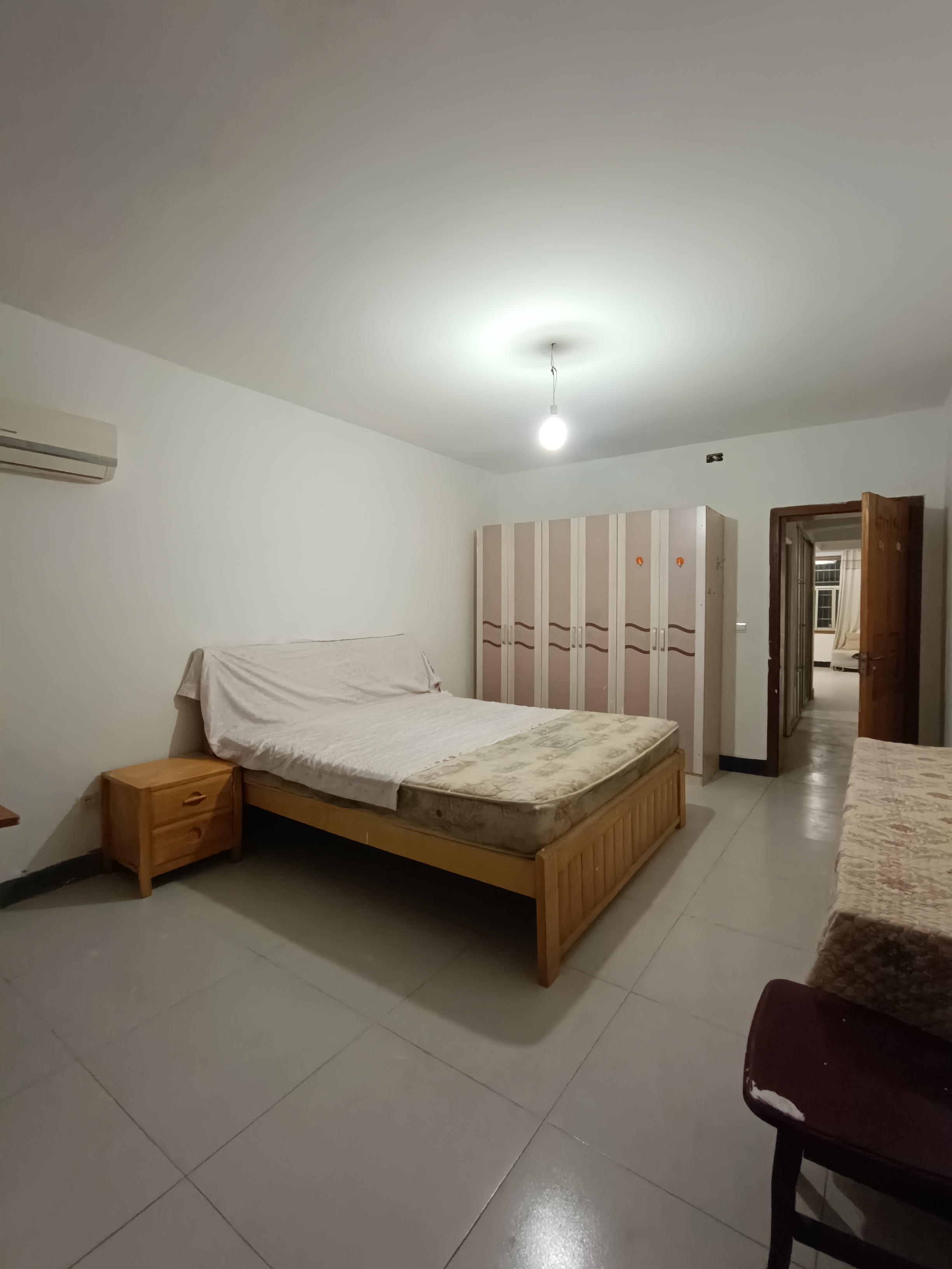 妇保巷21号  2室2厅1卫    33.0万客厅