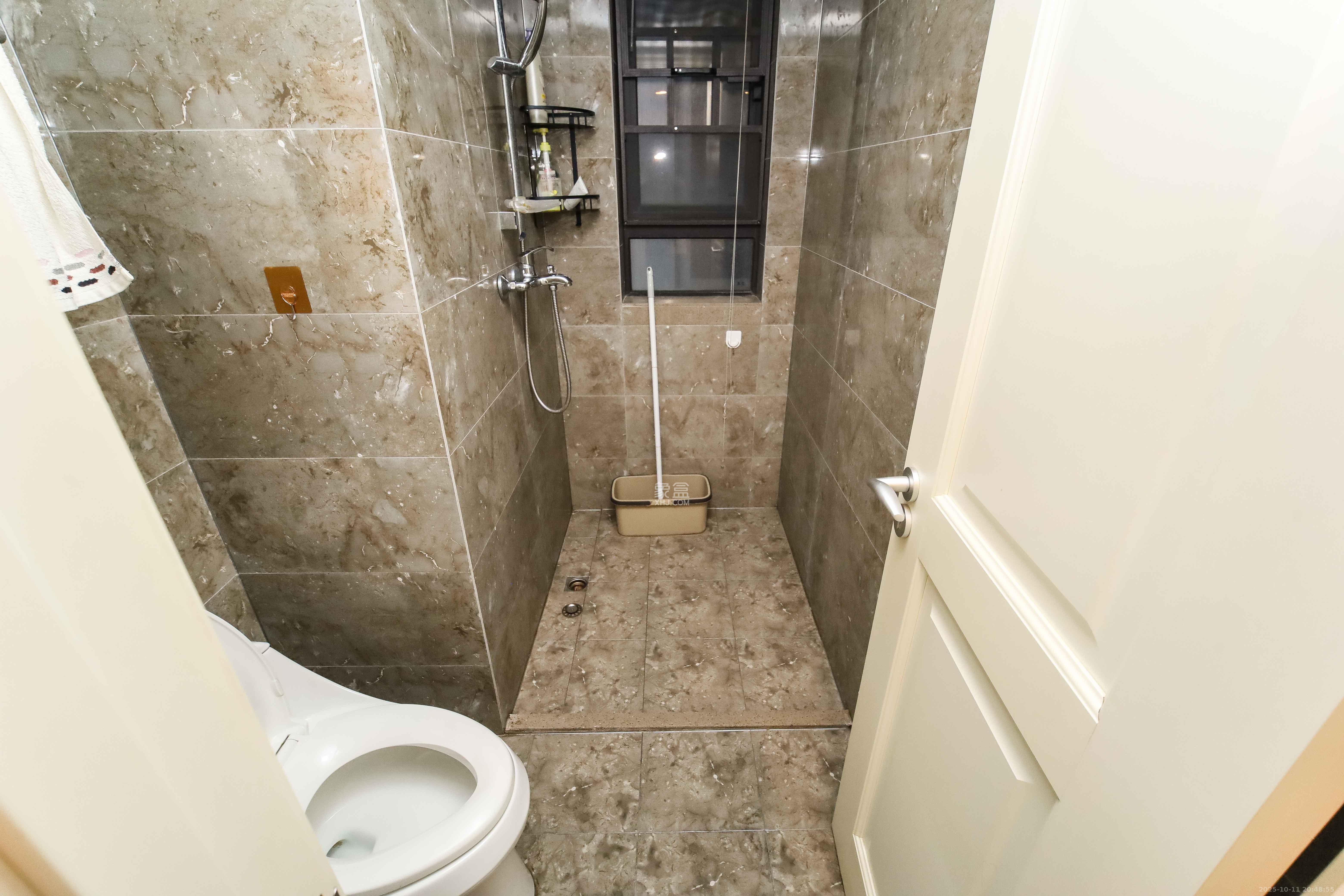 万科金域蓝湾 3室2厅2卫 125.0万 万科金域蓝湾 3室2厅2卫 125.0万卫生间