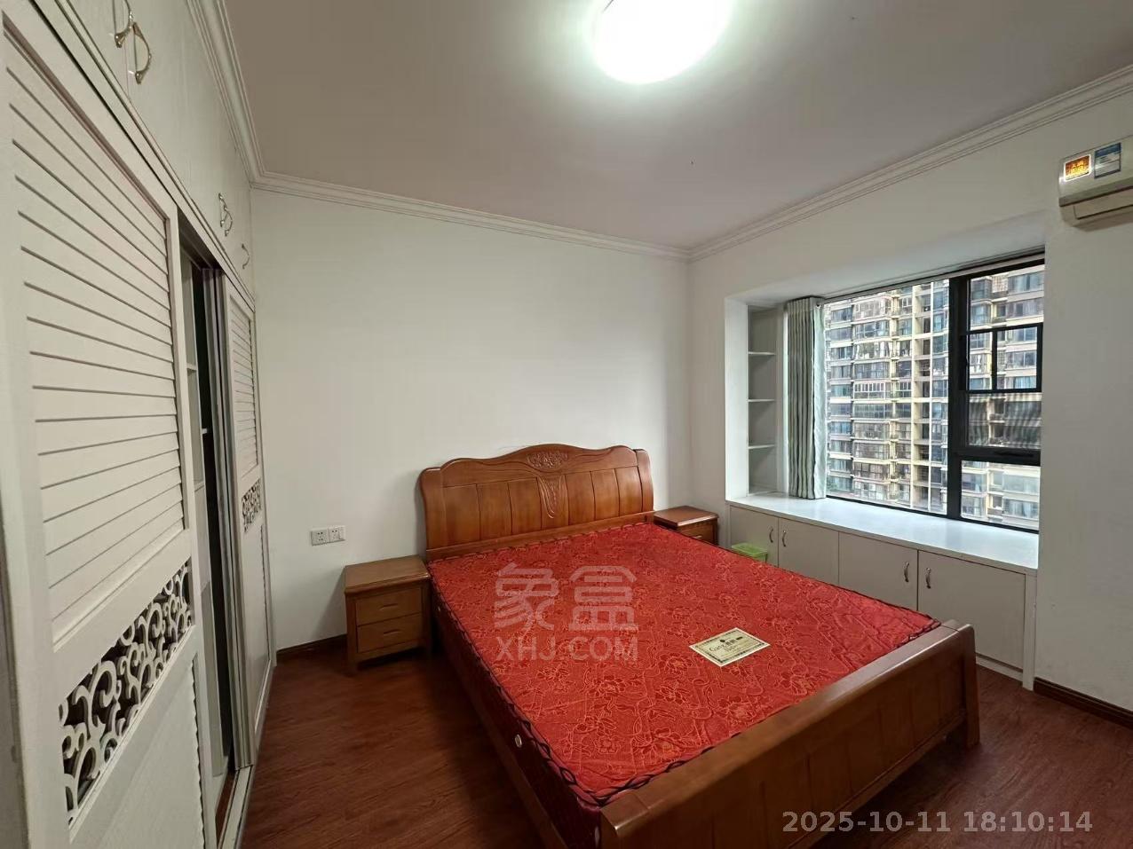 春藤小镇 3室2厅2卫 2000.0元/月 春藤小镇 3室2厅2卫 2000.0元/月室内图