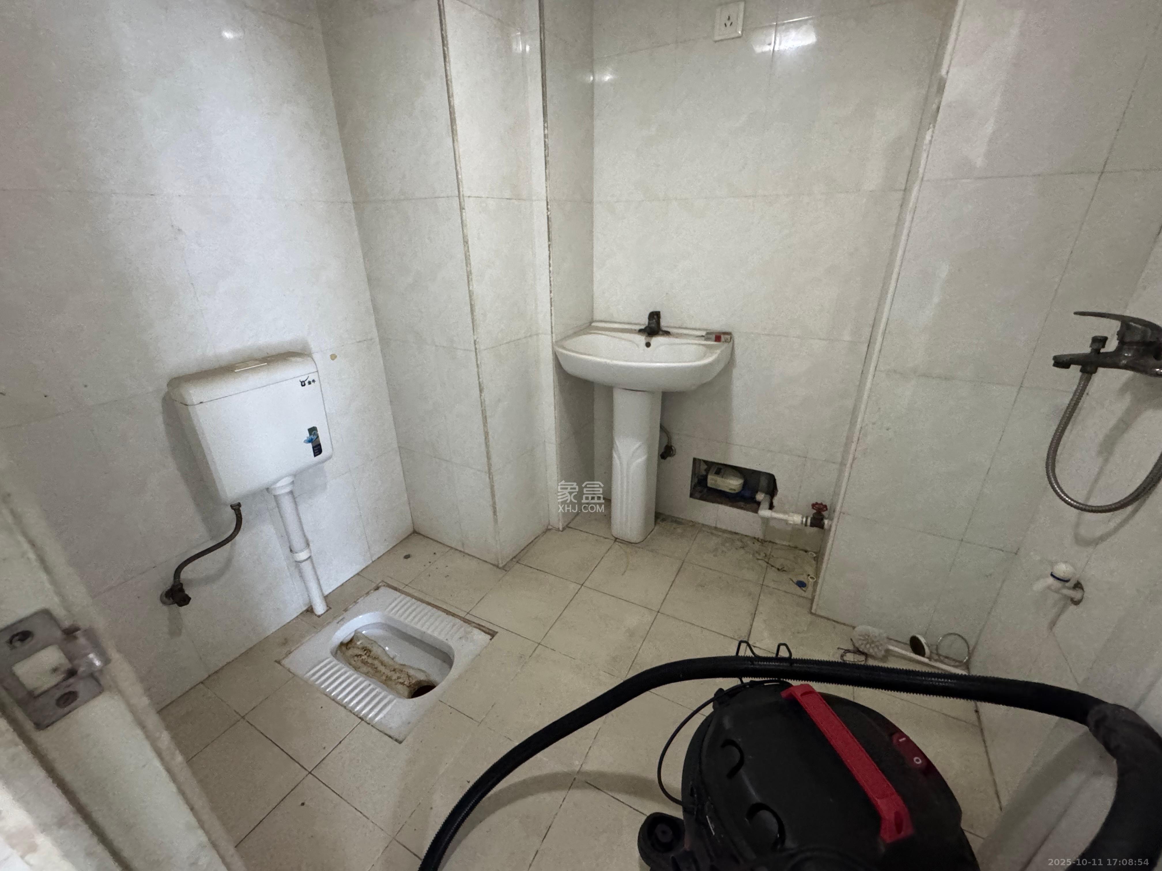 长城华都  1室1厅1卫    2500.0元/月室内图