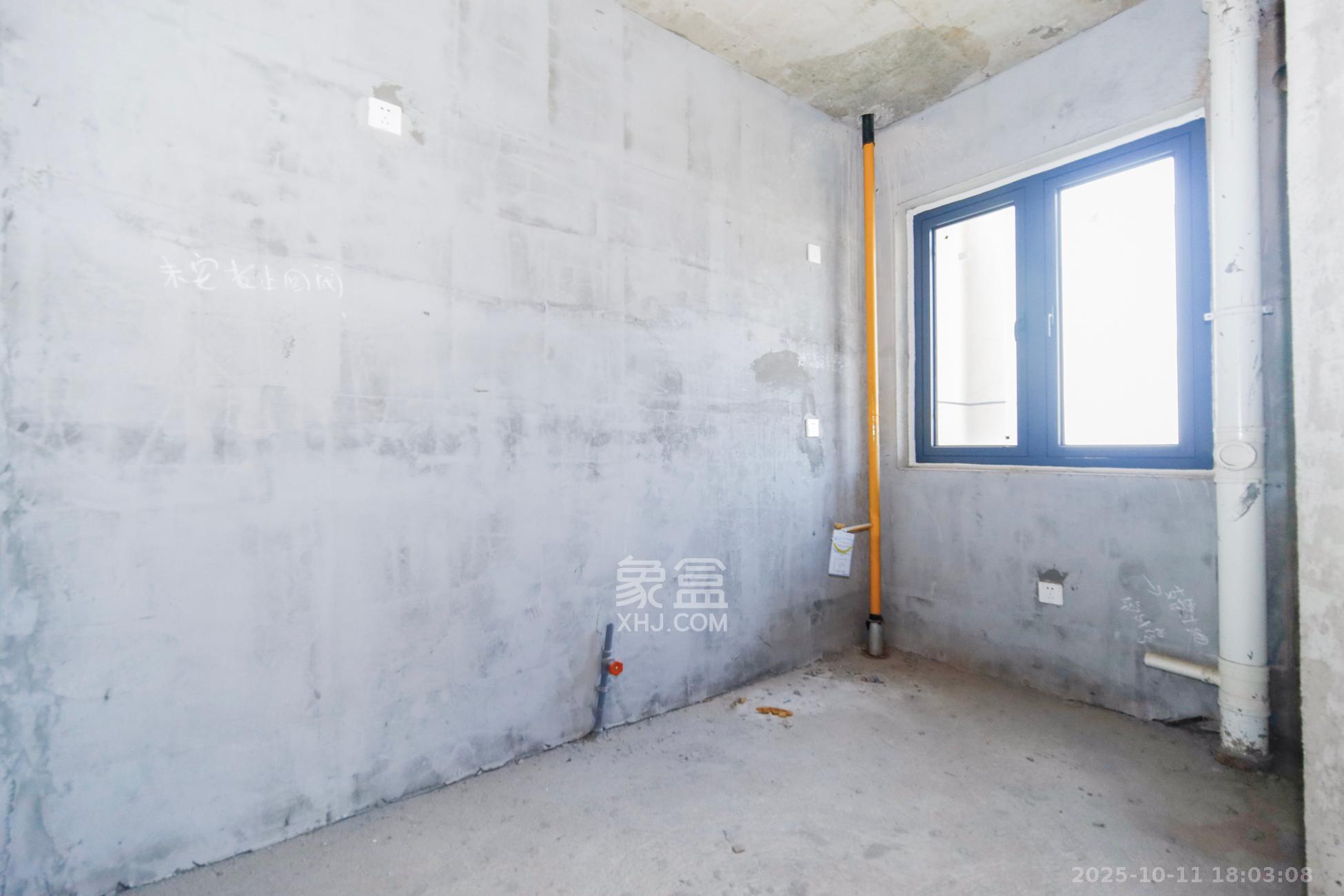 中煤和悦府  4室2厅1卫    170.0万厨房