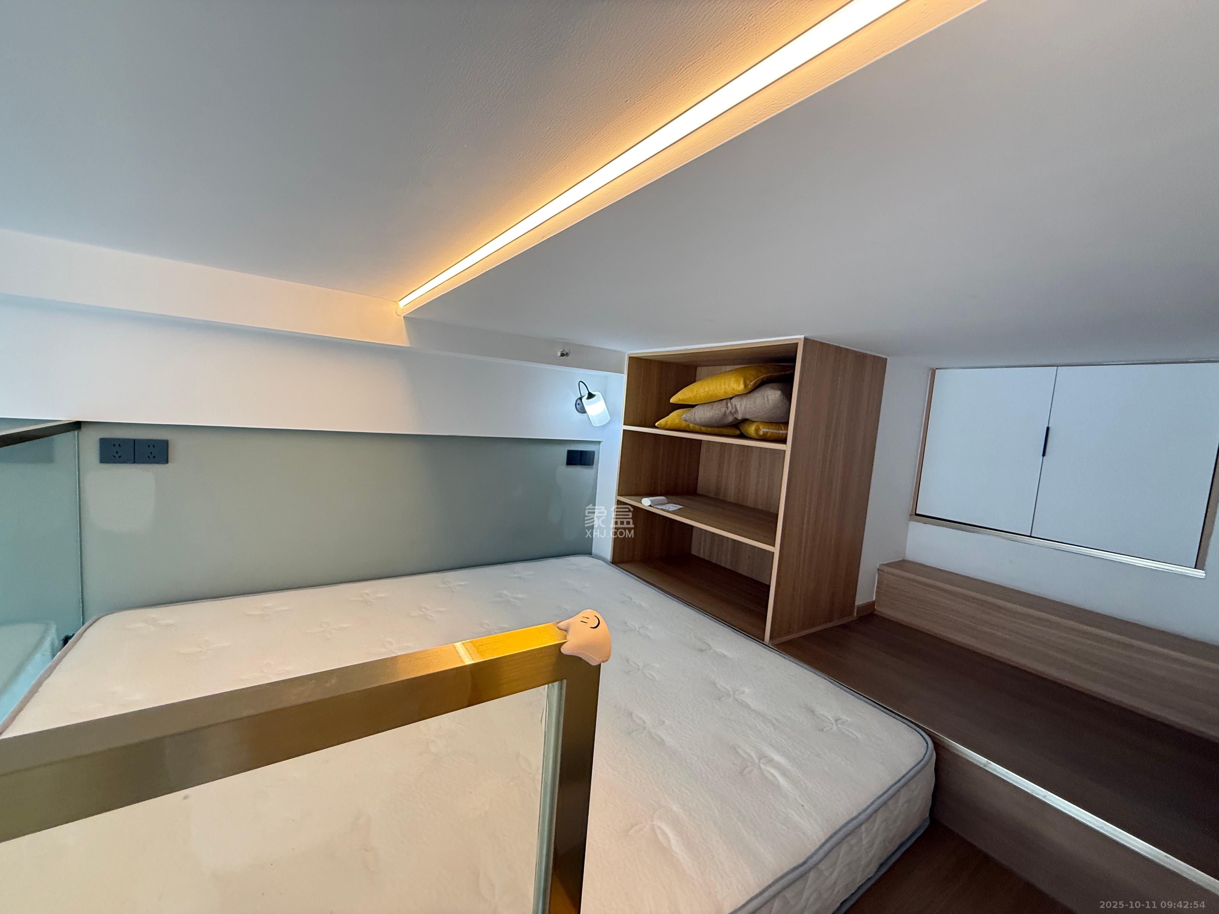 保利天禧EF区  1室1厅1卫    1800.0元/月室内图