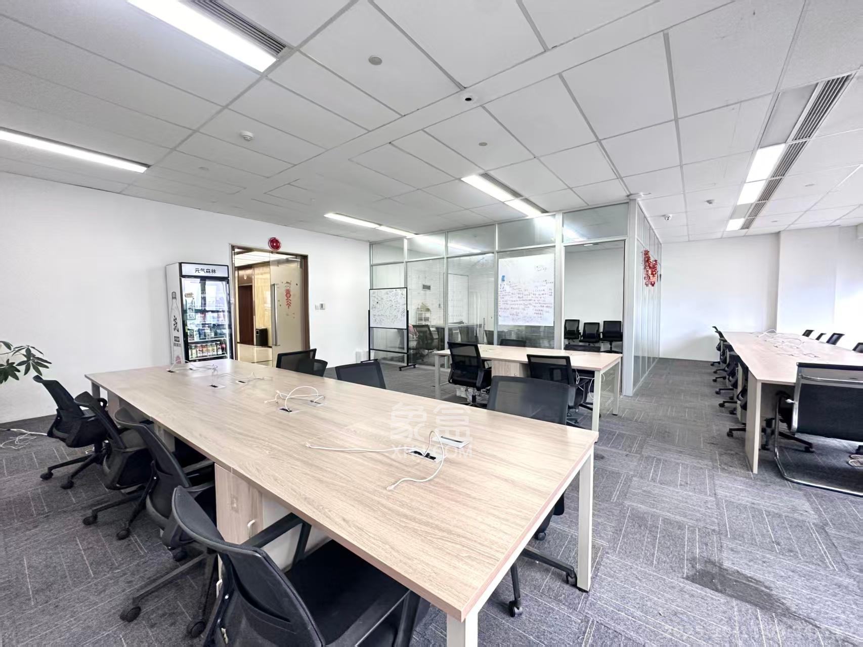 绿地中心   244.0㎡      16000.0元/月室内图