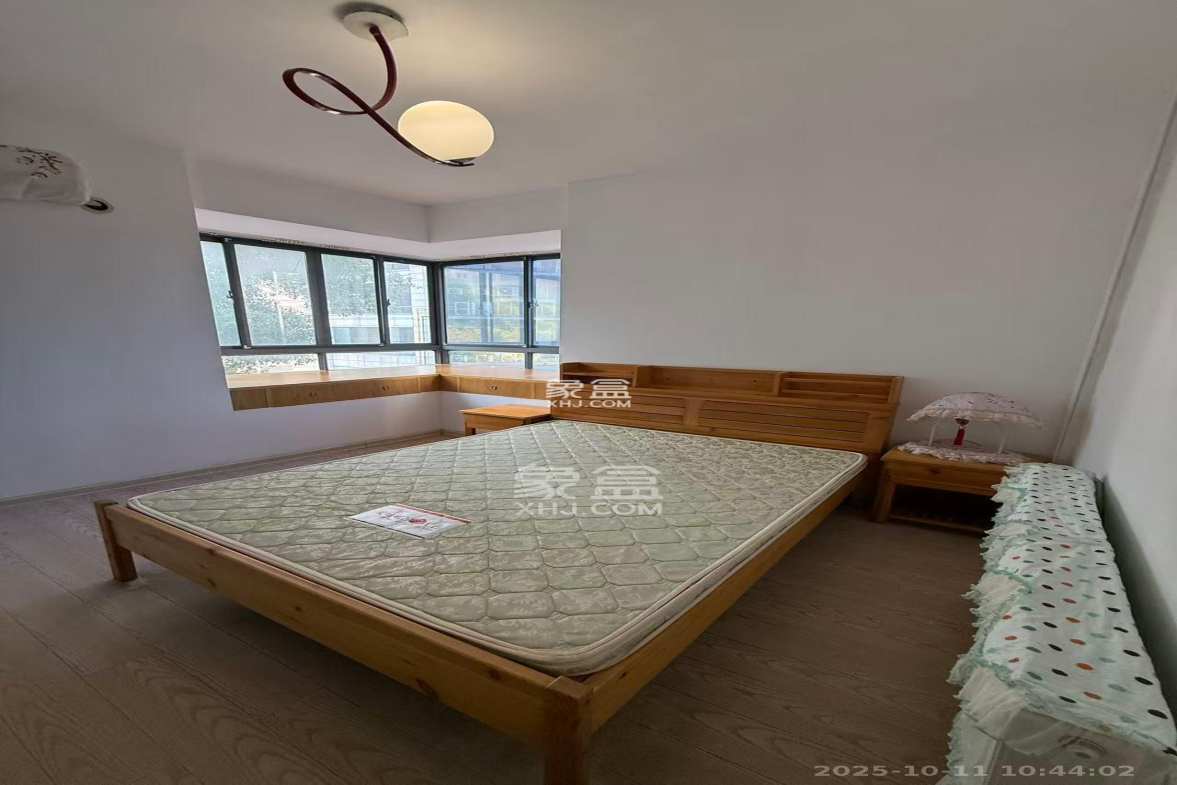 欧园 2室2厅1卫 2600.0元/月 欧园 2室2厅1卫 2600.0元/月室内图