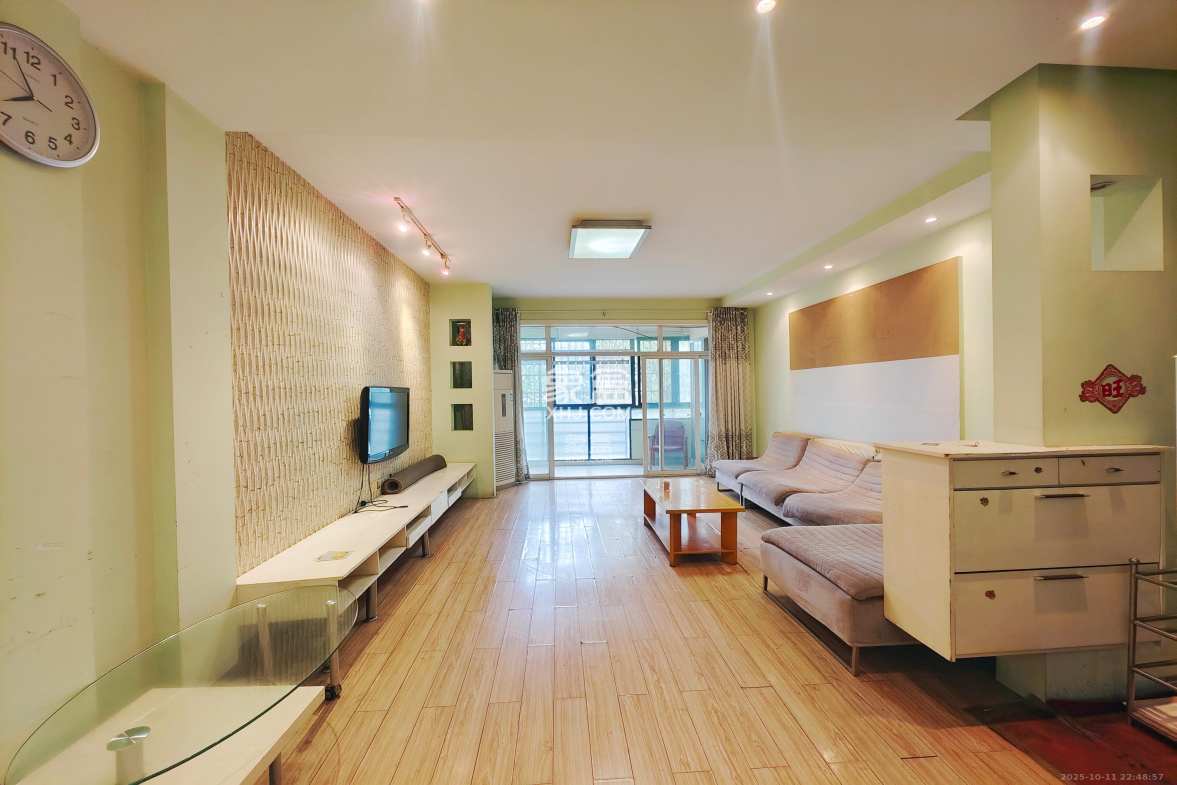 枫林绿洲  4室2厅2卫    2600.0元/月 枫林绿洲  4室2厅2卫    2600.0元/月室内图