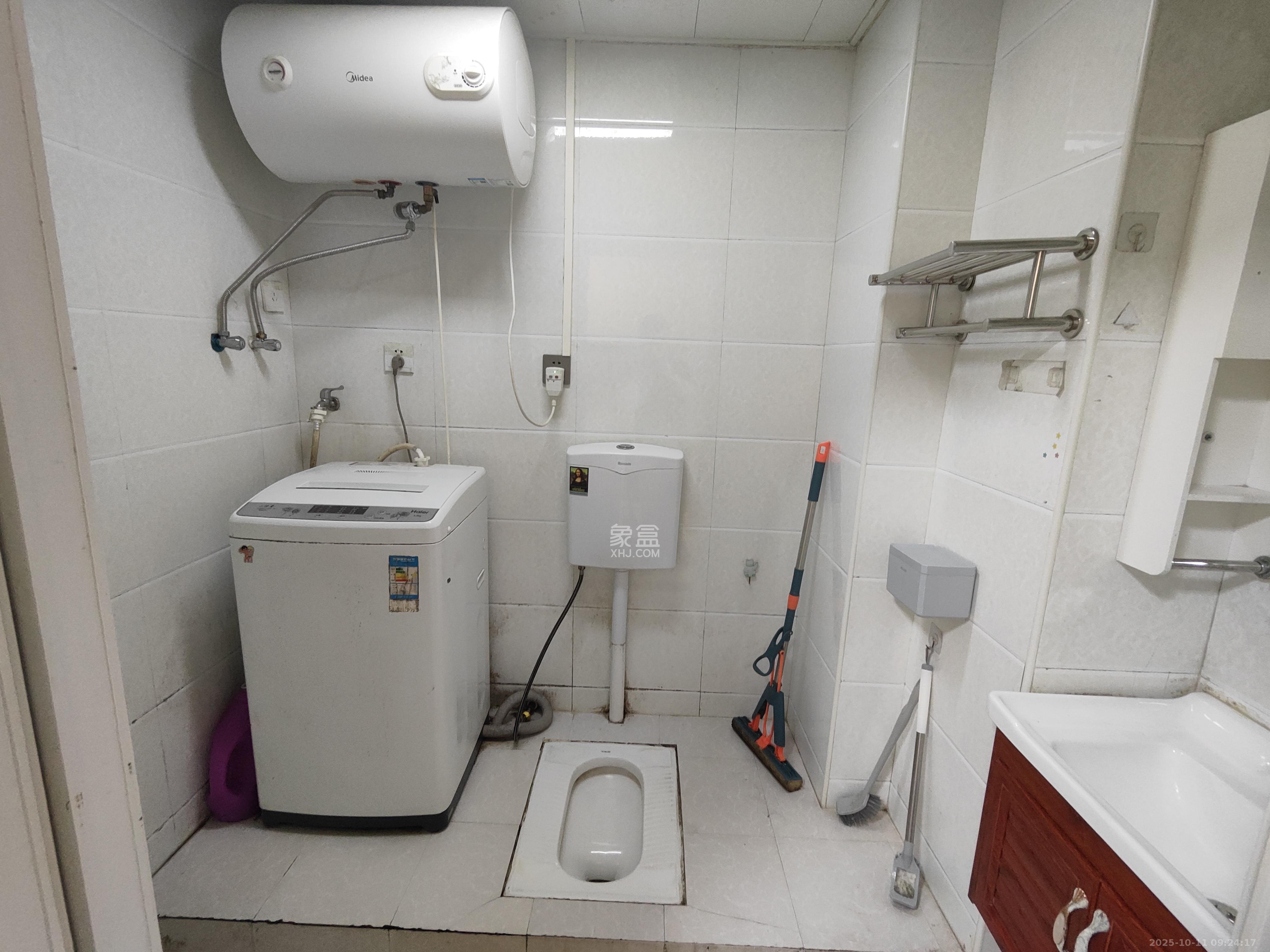 名富公寓  1室1厅1卫    1300.0元/月 名富公寓  1室1厅1卫    1300.0元/月室内图