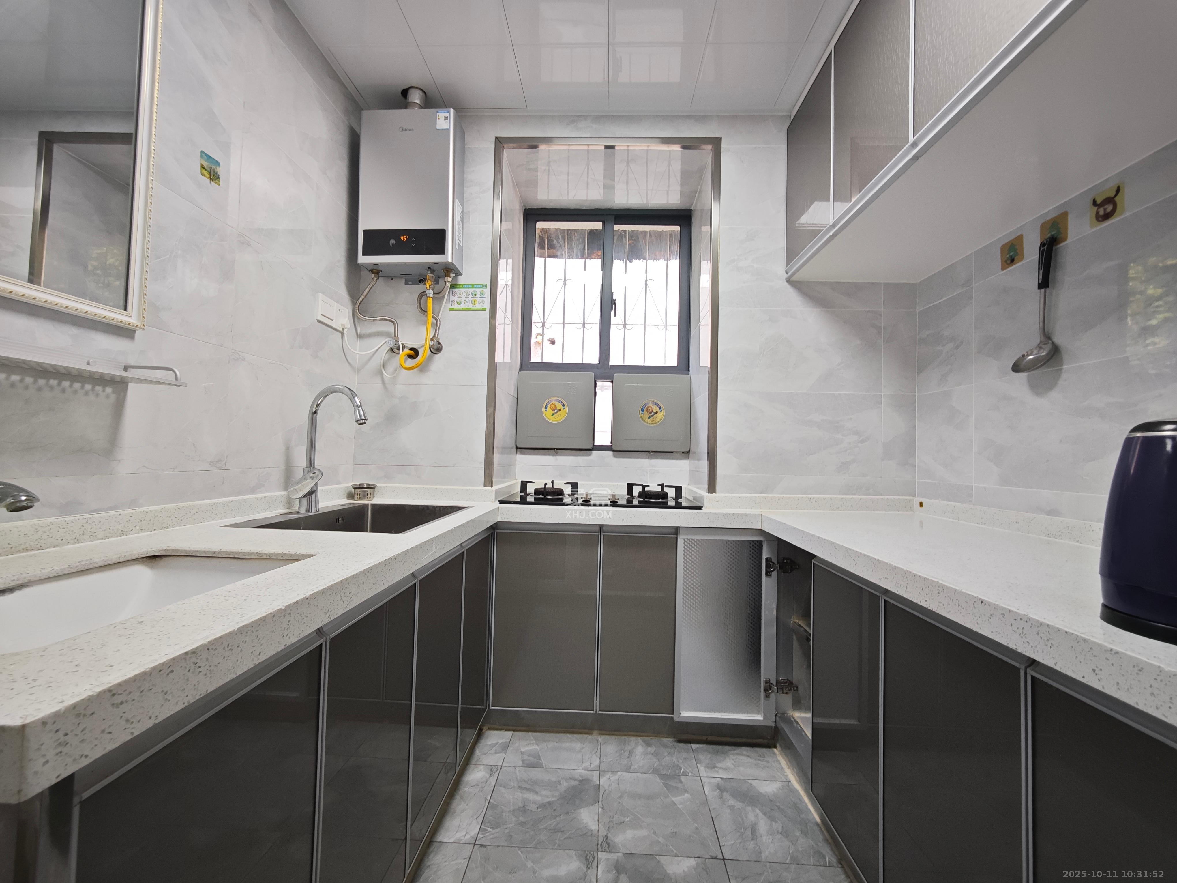 崇文里、崇圣里散盘  3室1厅1卫    2900.0元/月室内图