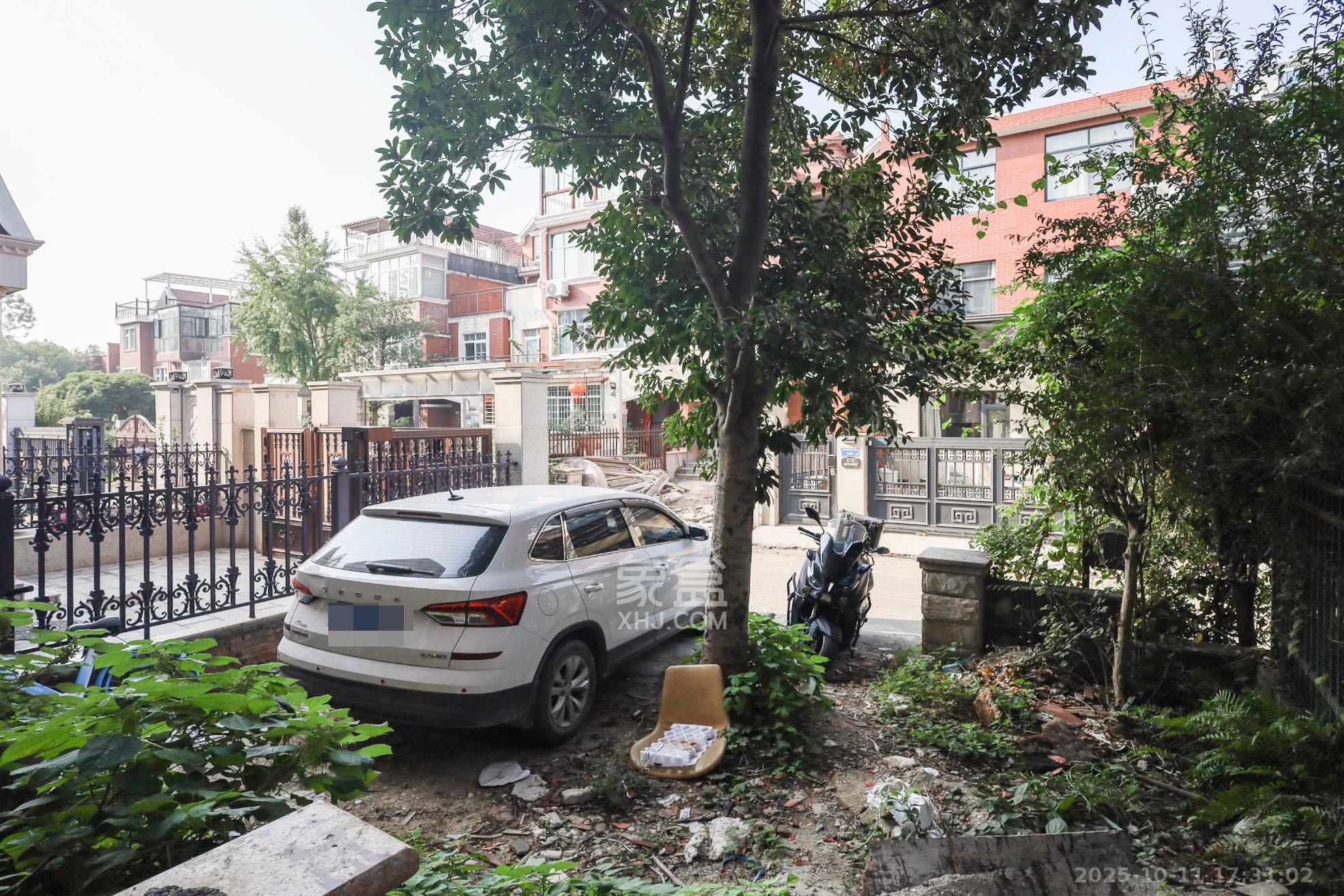 山水英伦 5室3厅3卫 235.0万 山水英伦 5室3厅3卫 235.0万阳台